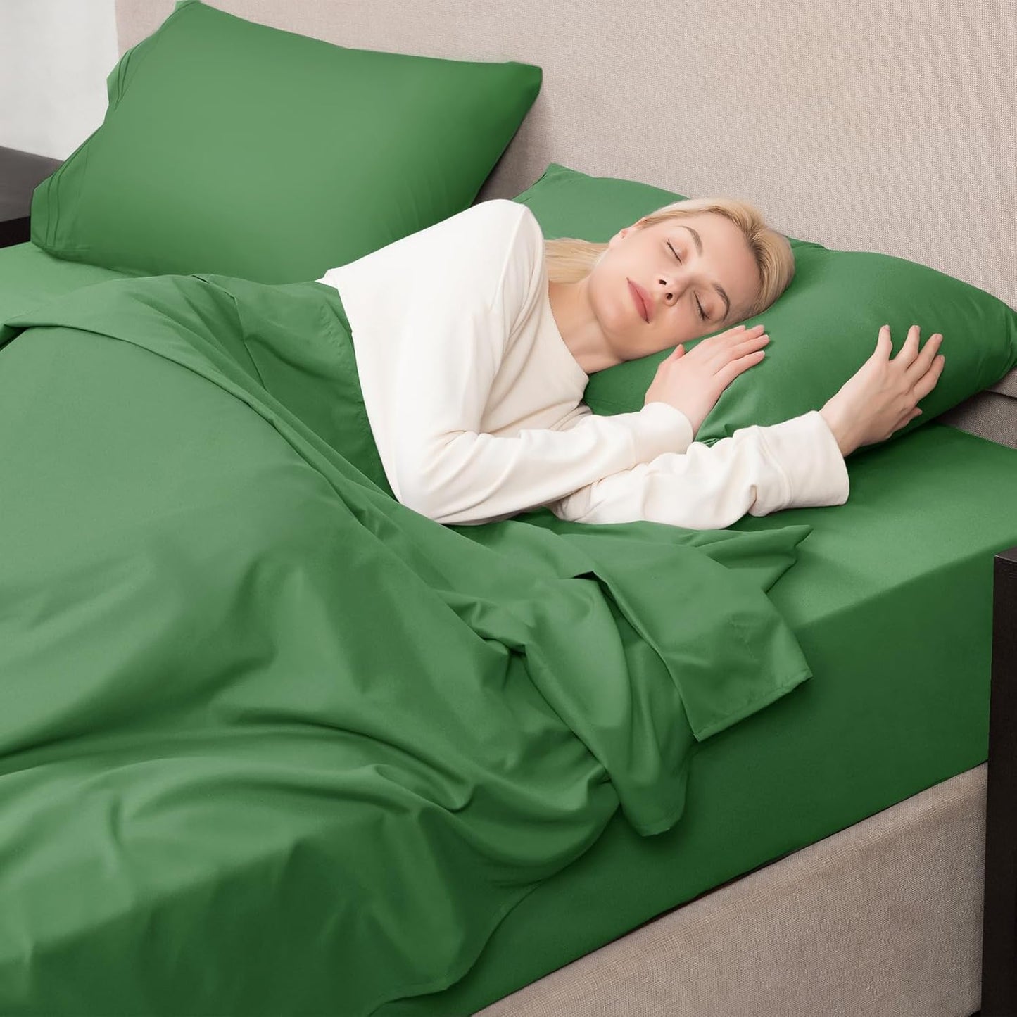 Mejoroom Bed Sheets Set - Extra Soft Luxury Full Size Sheets with 16 Inch Deep Pocket - Premium Bedding Collection - Breathable, Wrinkle, Fade & Stain Resistant - 4 Piece (Full, Calla Green)