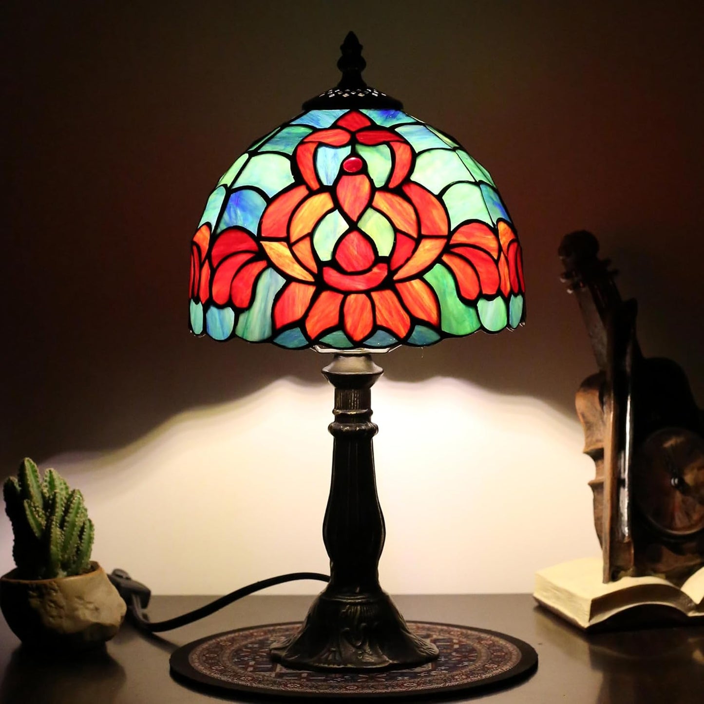 Tiffany lamp 8-inch Vintage Stained Glass Table lamp are Suitable for bedrooms Bedside, Living Rooms Night Lights and Home Offices