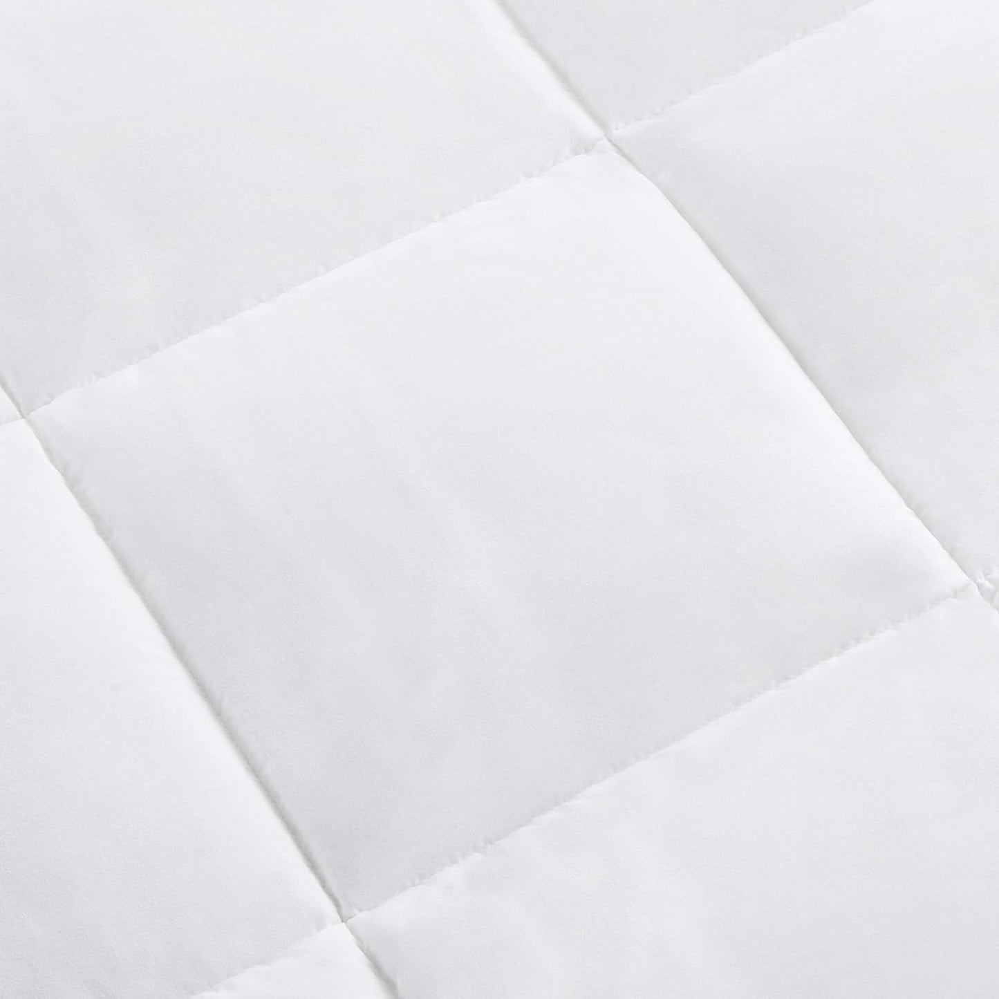 Amazon Basics White Down Alternative Comforter and Duvet Insert with Corner Tabs (Twin, All-Season)