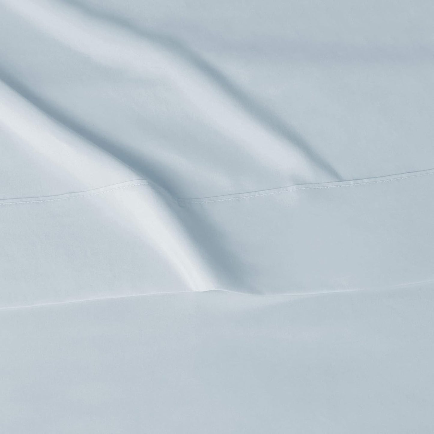 Amazon Basics Lightweight Super Soft Breathable Easy Care Microfiber 3-Piece Bed Sheet Set with 14-Inch Deep Pockets, Twin XL, Light Blue, Solid