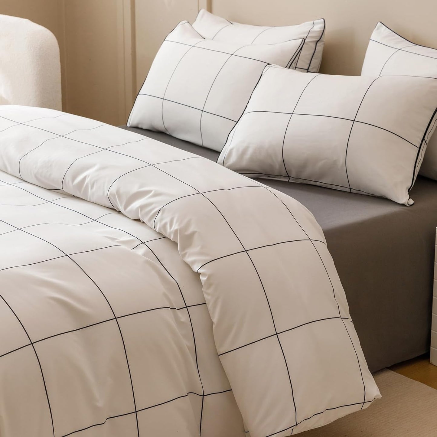 KAREVER White Grid Comforter King Women Black Square Lines Checkered Bedding Set White Plaid Comforter King Size