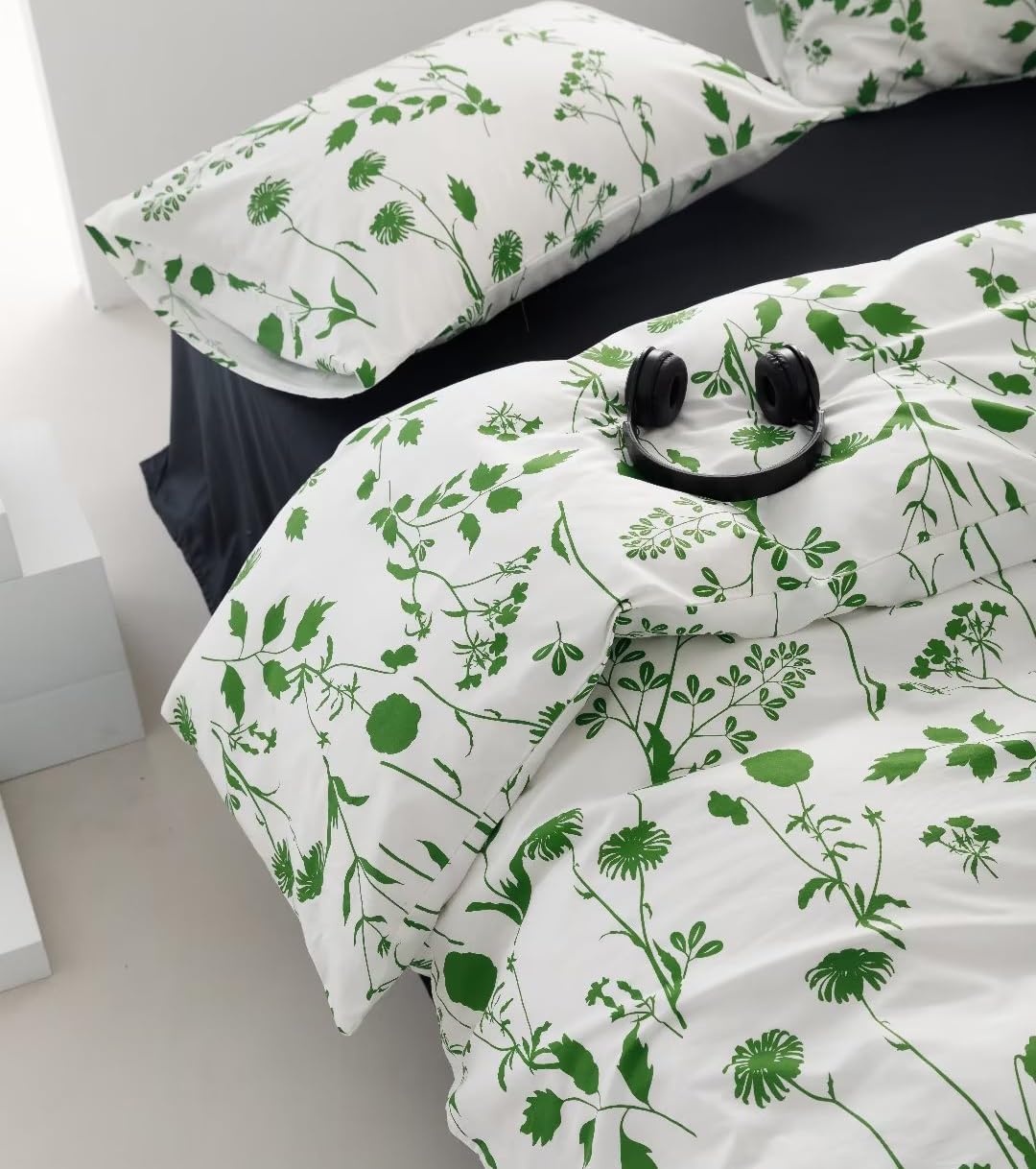 KAREVER Botanical Comforter Set Twin White and Sage Floral Plant Bedding Comforter Set Girls Blanket Rustic Leaf Blossom Women White Farmhouse Comforter Twin