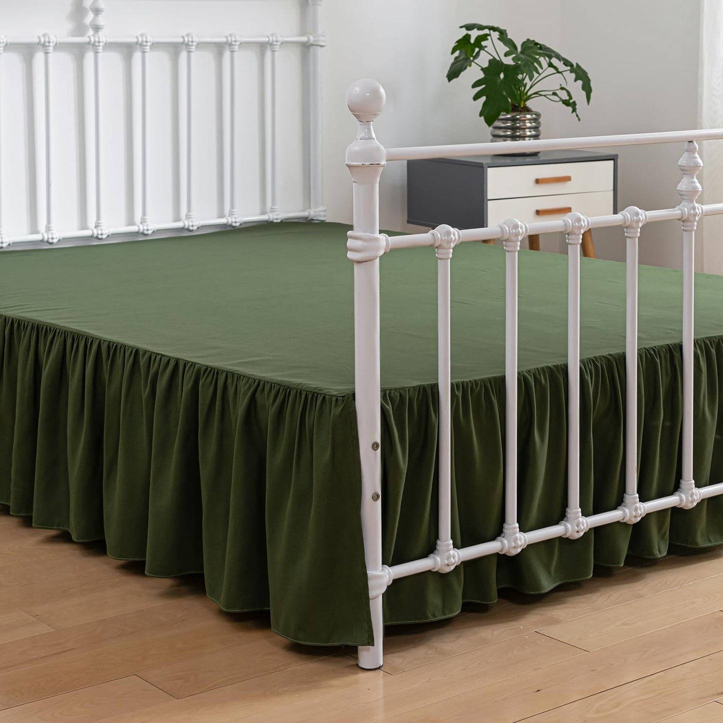 Bed Skirt Twin Size Ruffled Bed Skirt with Split Corners, 16 Inch Drop Dust Ruffle Bed Skirt with Platform, Green, Twin - 16" Drop