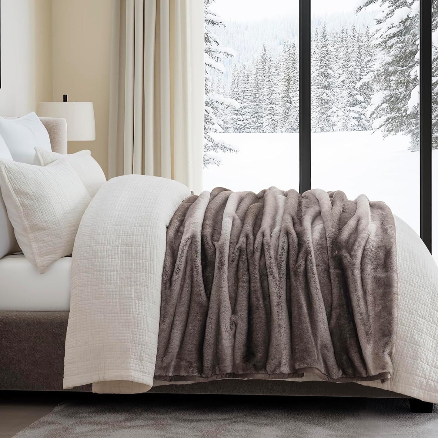EVERGRACEHOME Ultra Soft Luxury Fluffy Mink Faux Fur Throw Blanket, Thick Warm Fall Winter Blankets for Bed, Couch, Cozy Plush Reversible Blanket for Chair, Sofa (Ombré Hazel Brown, 50"x60")