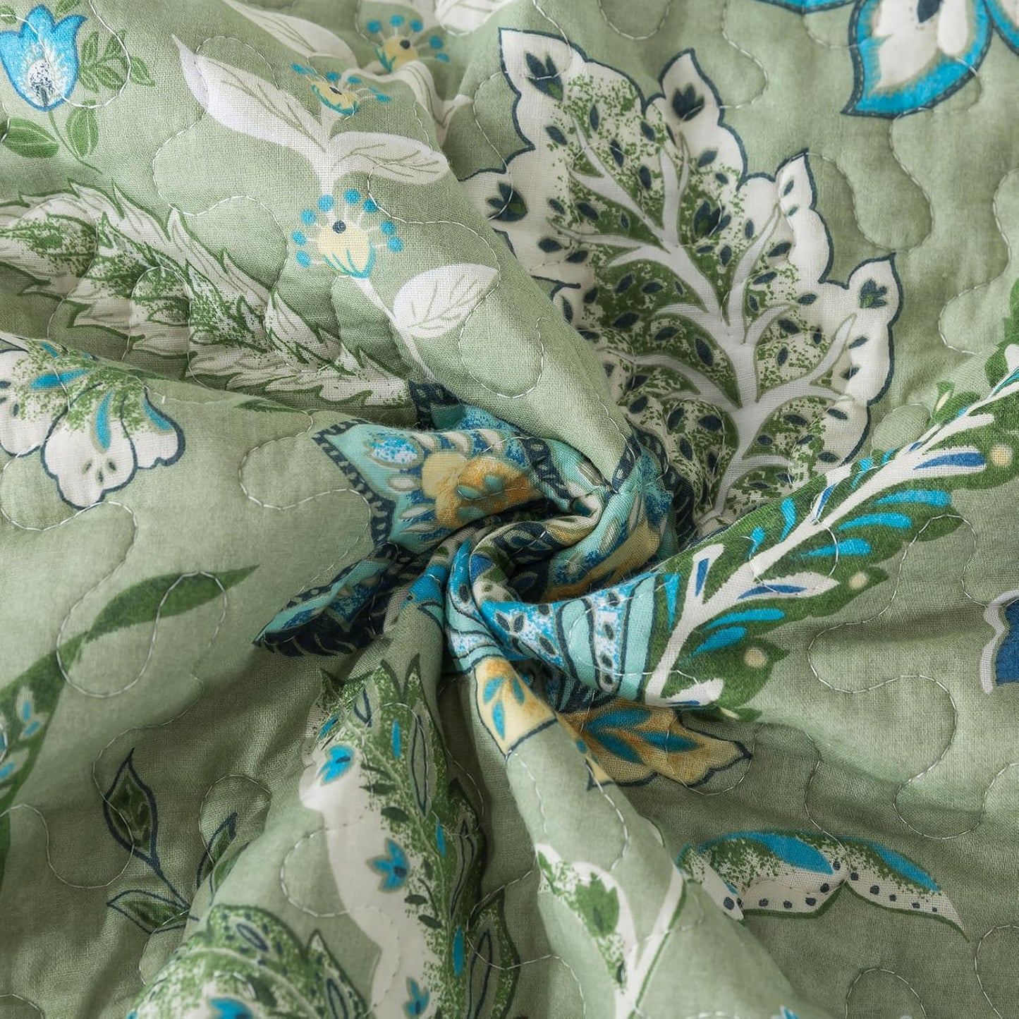 BEDIFANY California King Quilt Bedding Set - Cotton Lightweight Bedspread with Floral Pattern, 108x118 Inch All Season Oversized King Size Coverlet Set, 3 Piece (Quilt + 2 Pillow Shams)