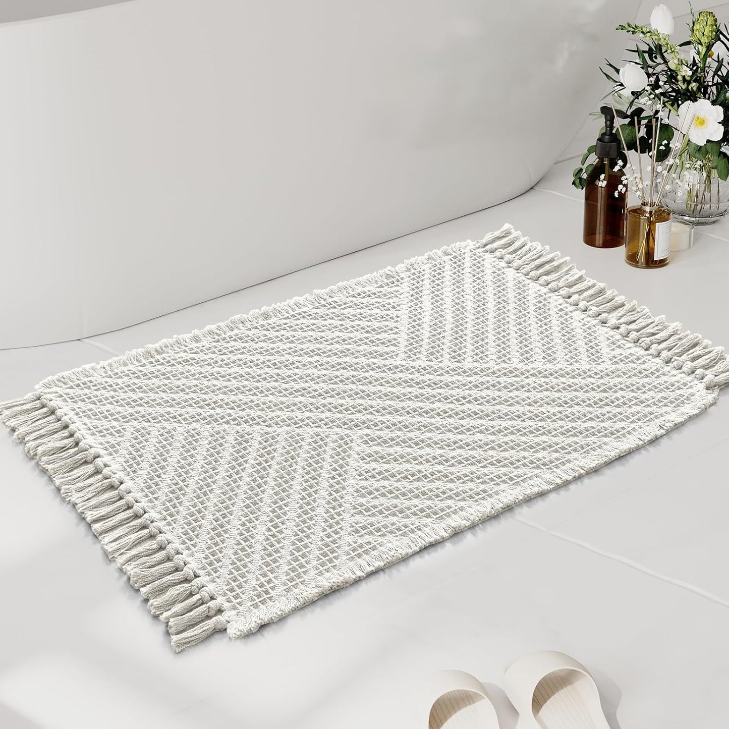 H.VERSAILTEX Waffle Bath Mat Super Absorbent Boho Bath Mat Non Slip Bath Rugs for Bathroom Floor Machine Washable Dry Fast Bathroom Rugs with Tassels, 20" x 32", Ivory White