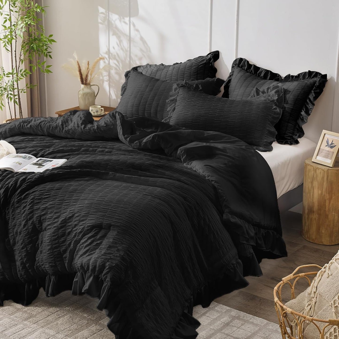 JOLLYVOGUE Black Twin Size Comforter Set, 2 Pieces Seersucker Lightweight Fluffy Bedding Set, Twin Ruffle Comforter, All Season Soft Microfiber Shabby Chic Bed Set for Girls