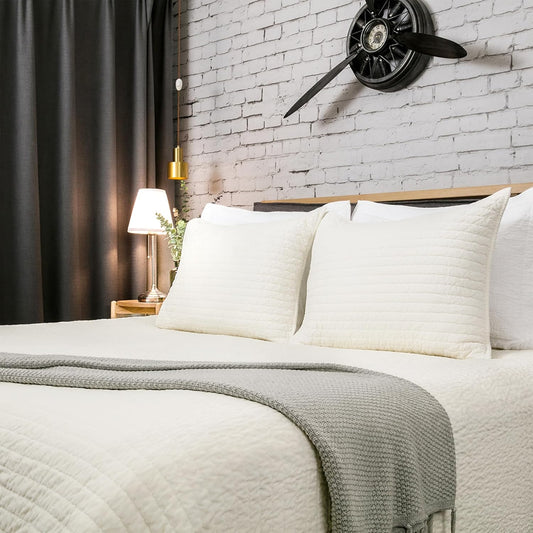 ELEGANT LIFE HOME Velvet Quilt Oversized King Reversible Royal Cotton Velvet Pic-Stitch Bedding Quilt - King Size - 108'' x 92'', Ivory