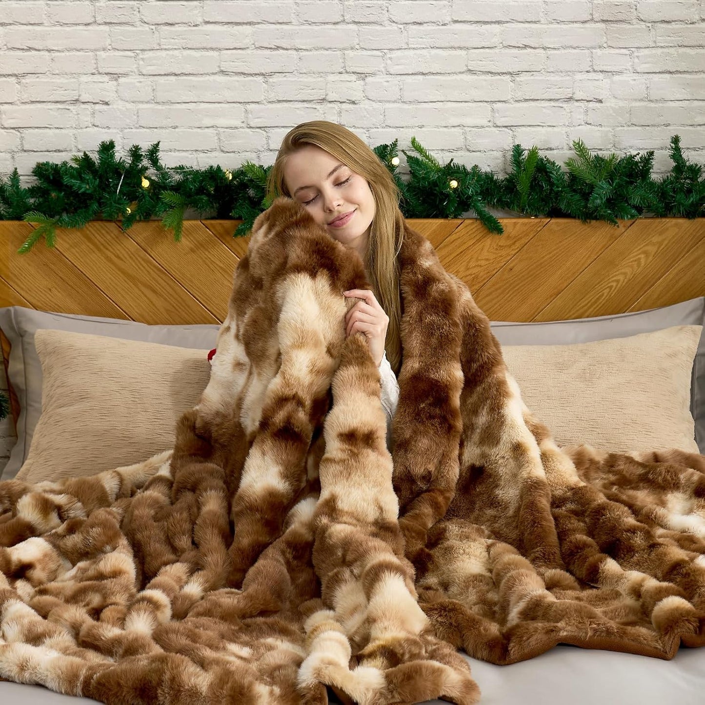 Cozy Bliss Faux Fur Throw Blanket Queen Size, Fuzzy Soft Plush Thick Bubble Blanket for Bed Couch Bedroom Living Room, 90x90 Inches Tie-dye Brown
