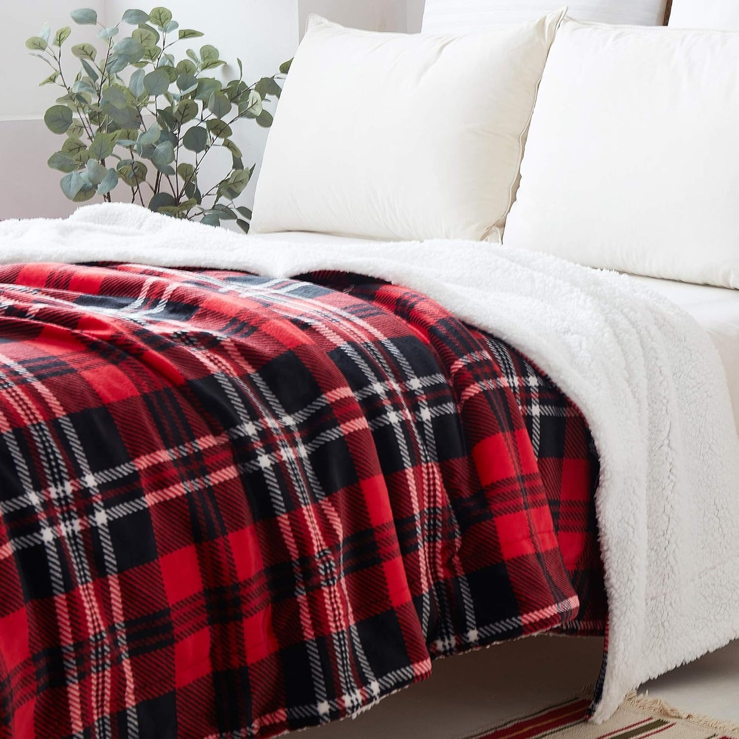 SOCHOW Sherpa Plaid Fleece Throw Blanket, Double-Sided Super Soft Luxurious Bedding Blanket 50 x 60 inches, Red/Grey