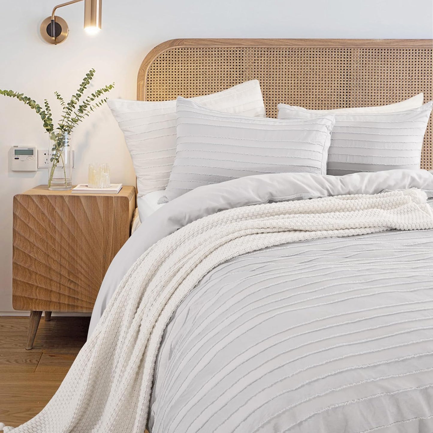 NEXHOME PRO Duvet Cover Queen Size, Light Grey 3 Pieces Boho Tufted Duvet Cover Set, Soft and Lightweight Microfiber Comforter Cover Set for All Season (Light Grey, 90 x 90)-No Comforter