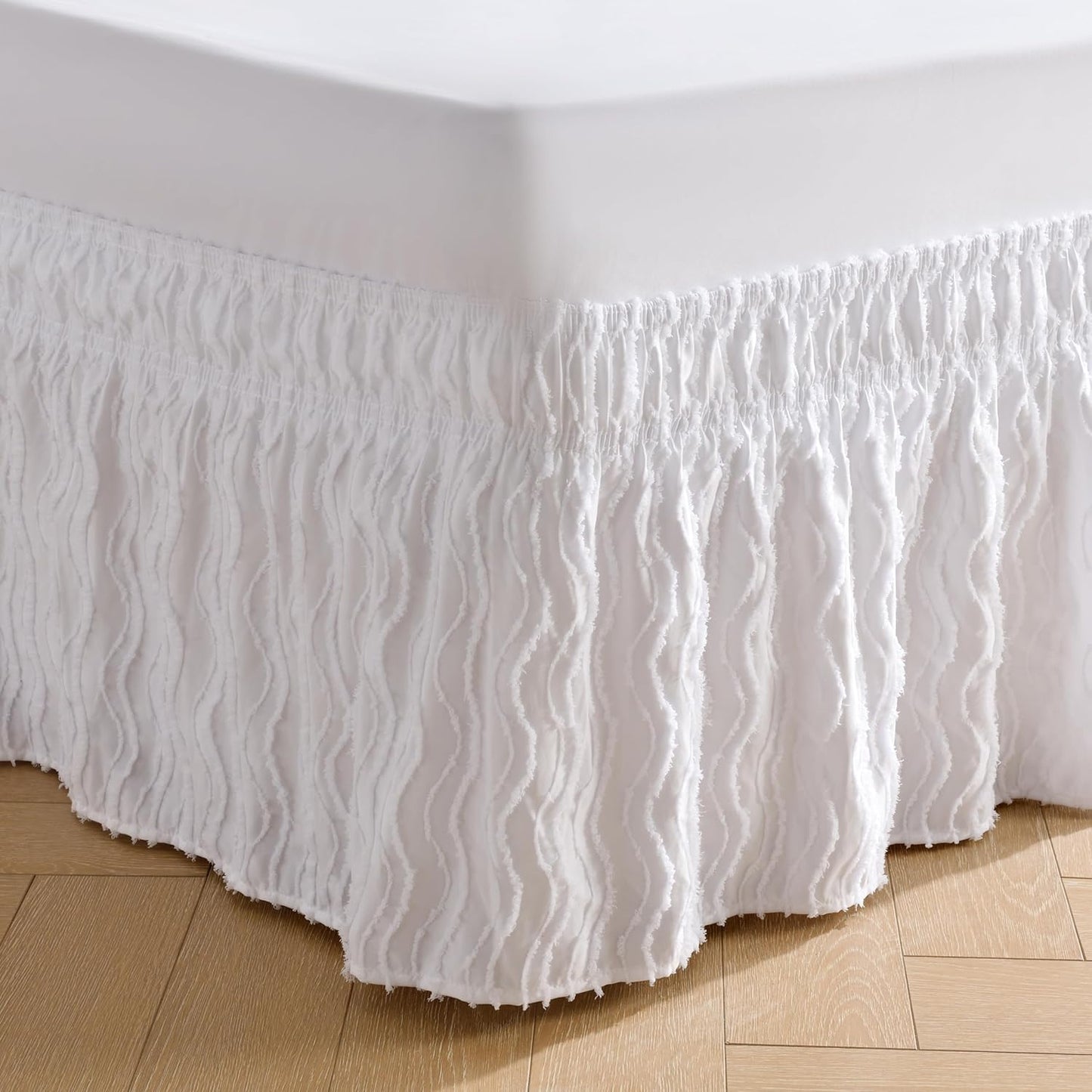 MIYE Wavy Tufted Bed Skirt - Wrap Around Dust Ruffle with Elastic Belts - 12.5 Inch Drop Easy to Put On - Bedskirt Machine Washable ＆ Wrinkle Resistant(Wavy/White, King/Queen-12.5 Drop)