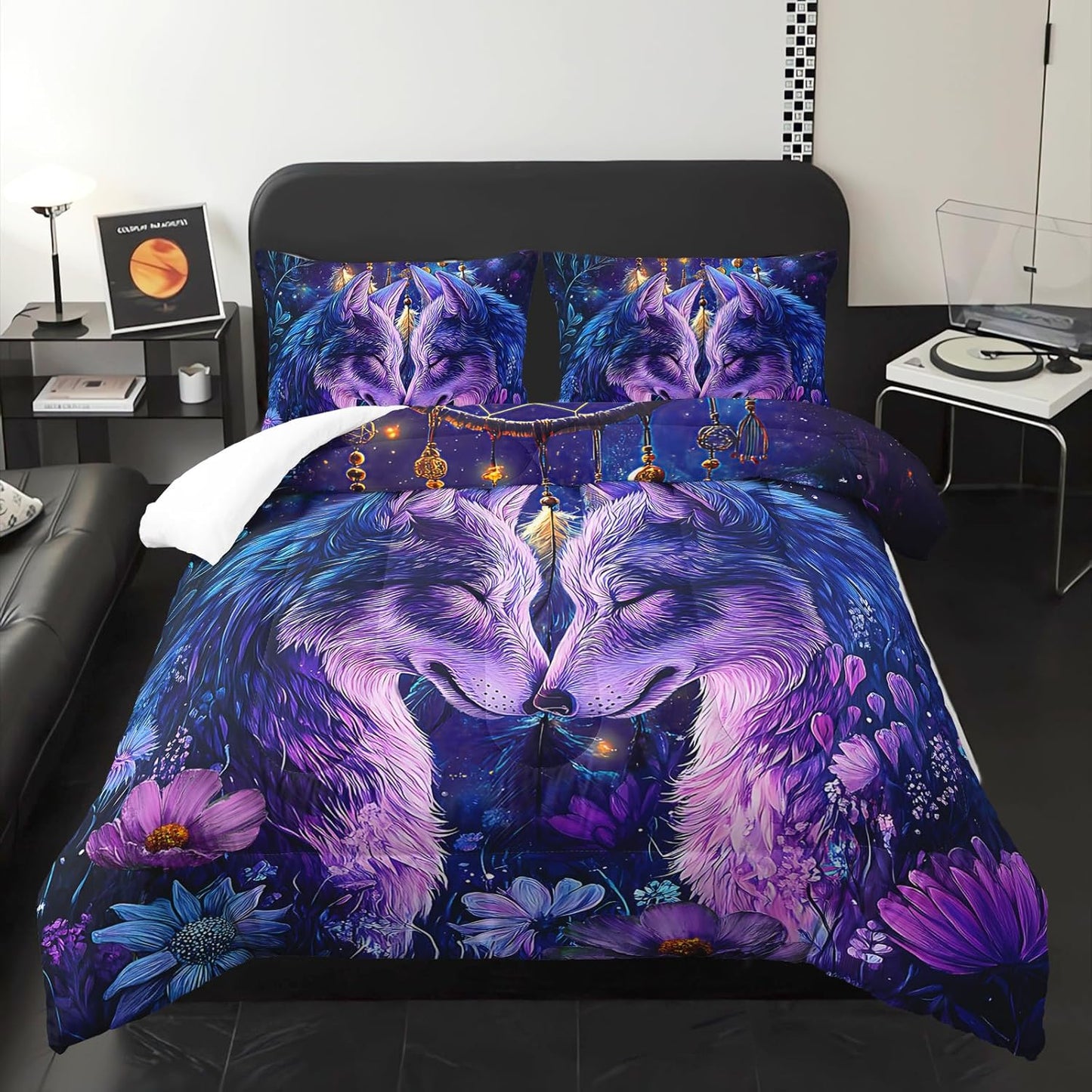 Purple Wolf Bedding Comforter Set Full Size，Dreamcatcher Flower Quilt Bedding Set Full，with 1 Comforter with 2 Pillow Case，Wolf Bedroom Decor for Kids Girls Boy