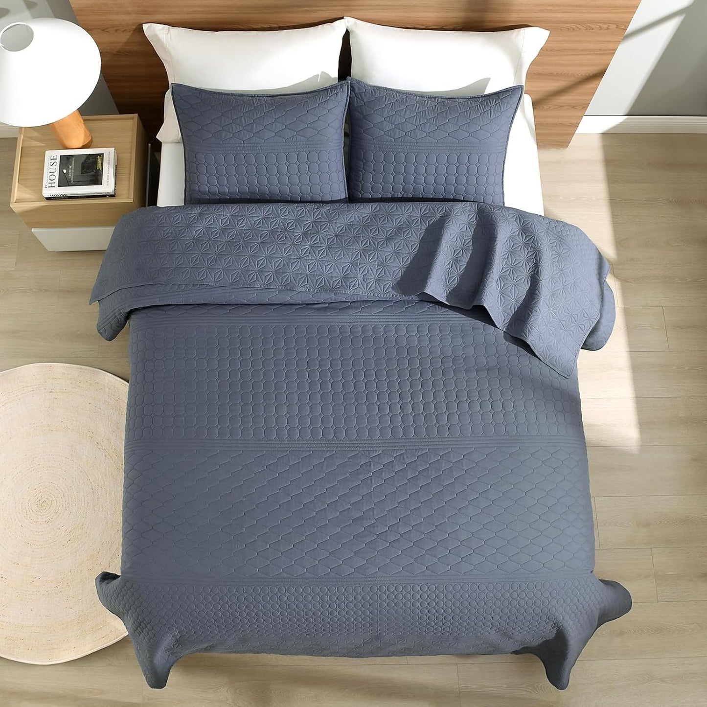 HORIMOTE HOME Steel Blue King Size Quilt Set - Soft Microfiber Bedspread with 2 Shams, Lightweight & All-Season Geometric Coverlet for Cozy Bedding