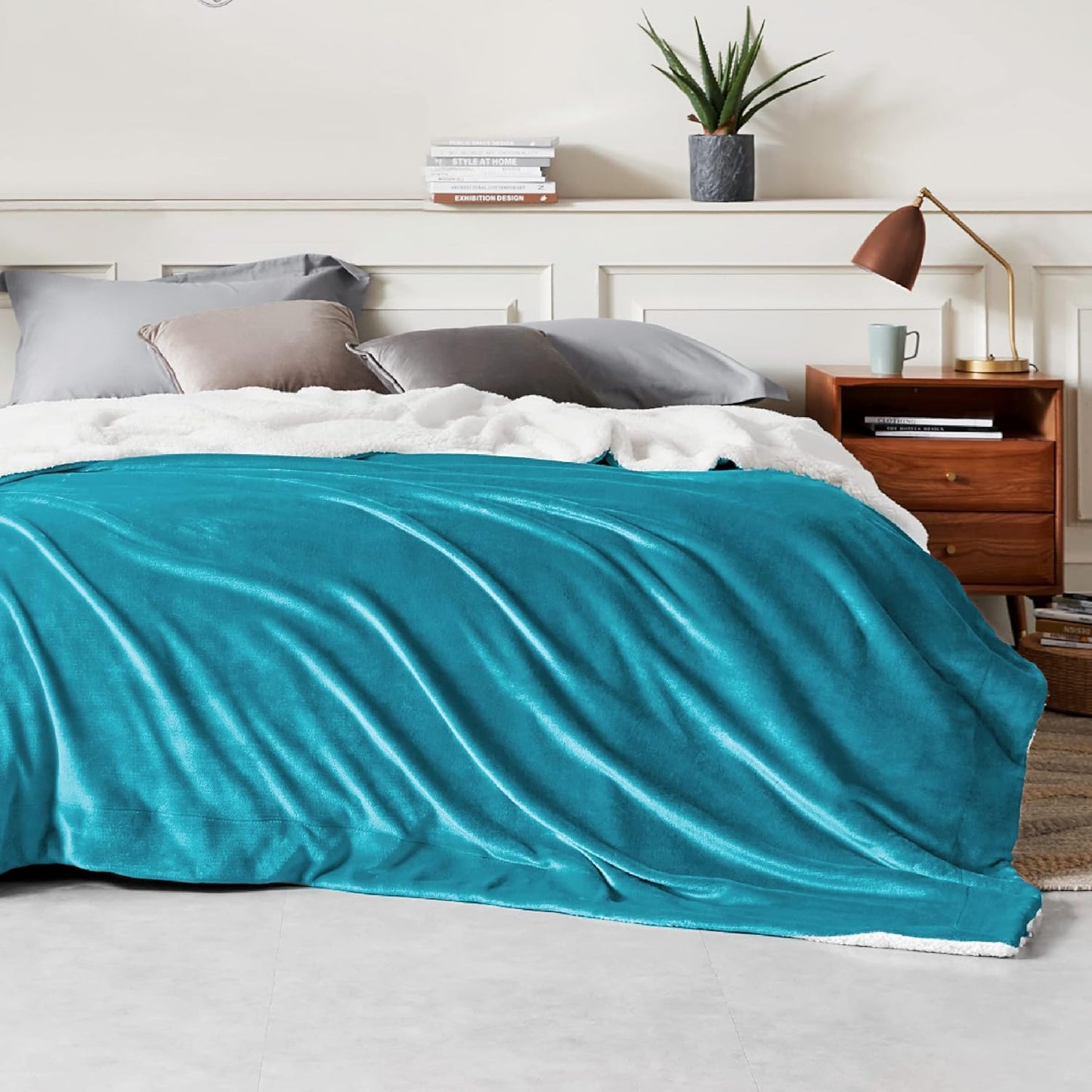 Bedsure GentleSoft Sherpa Fleece Blankets Queen Size for Bed - Thick and Warm Throw for Women and Men, Soft Fuzzy Plush Queen Blanket for Winter, Teal, 90x90 Inches