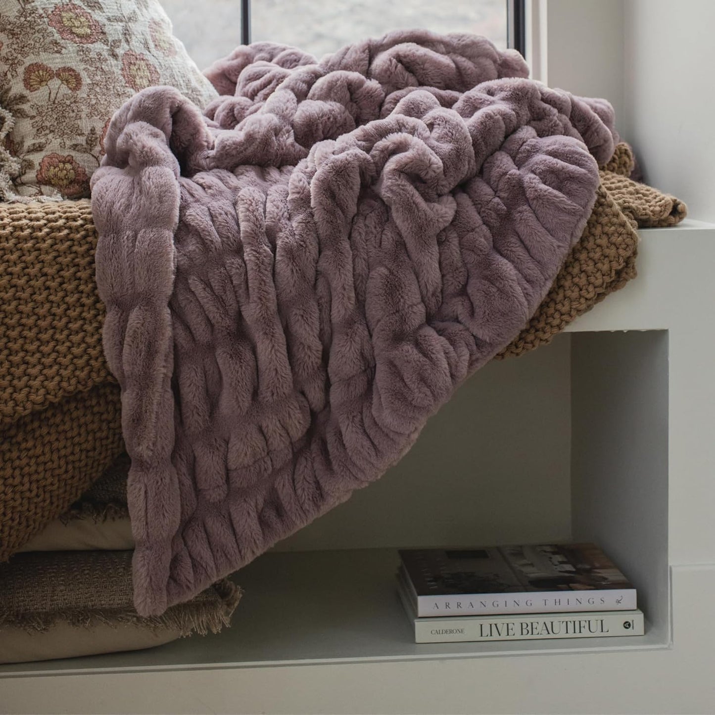 Minky Designs Violet Dream Minky Blanket – Ultra Soft Faux Fur Throw Blanket for Couch, Bed & Home – Fluffy, Warm & Luxurious – Chic Collection (Large, 60x72)