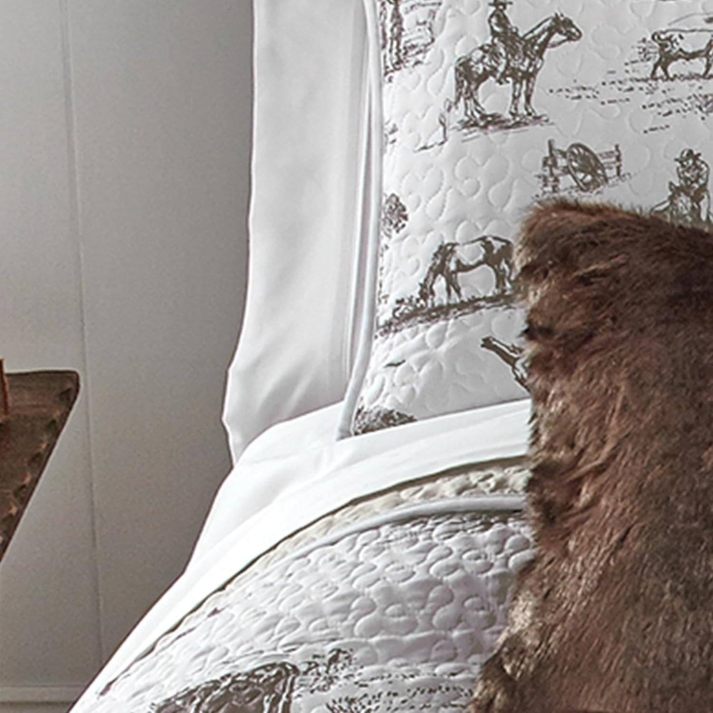 BLACK FOREST DECOR Cowboy Ranch Queen Quilt Set - Lightweight, Western Style Bedding with Cowboys and Horses, Includes Quilt and Shams, Machine Washable