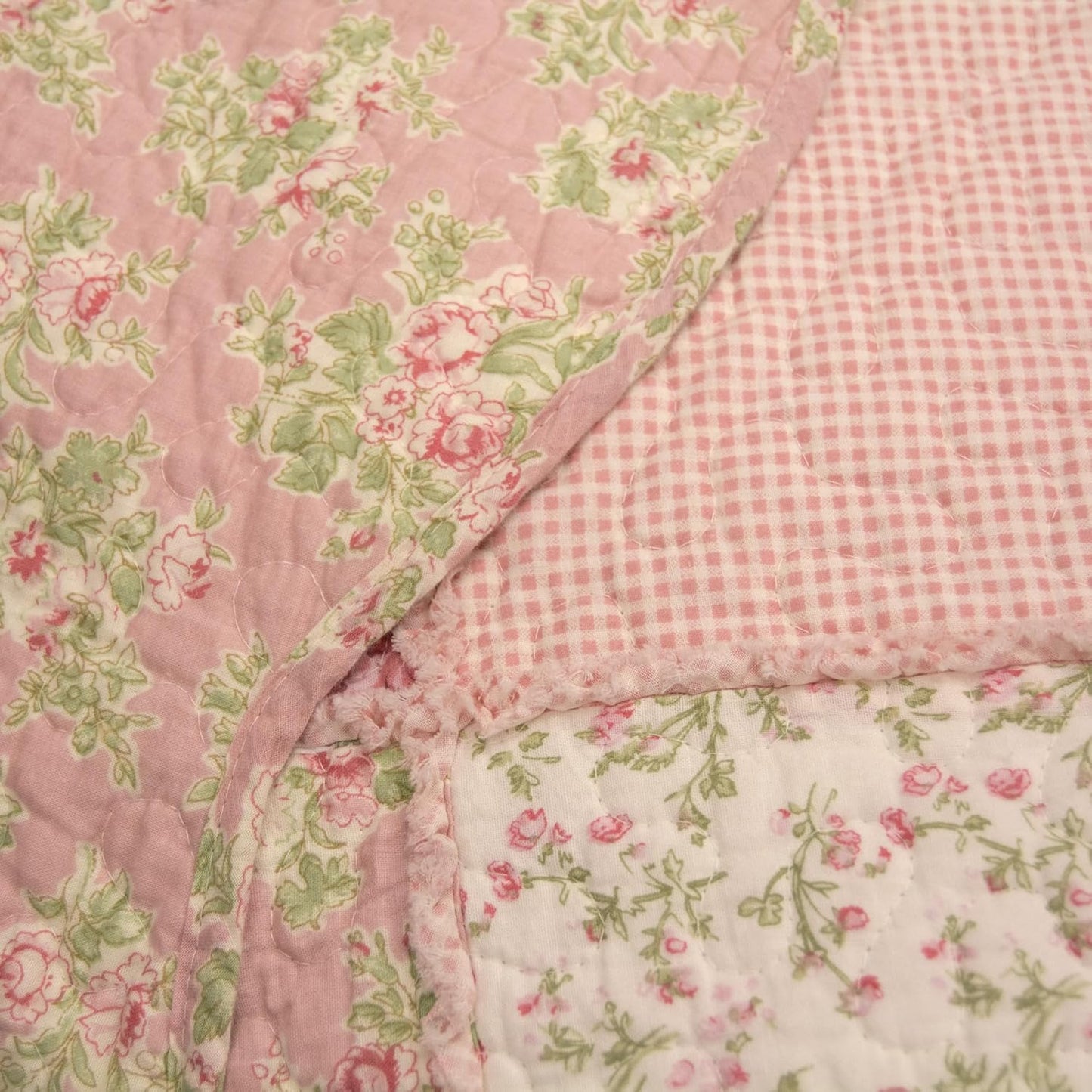 Donna Sharp King Bedding Set - 3 Piece - Strawberry Garden Quilt Set with Quilt and Two Pillow Shams - Machine Washable - Patchwork Design