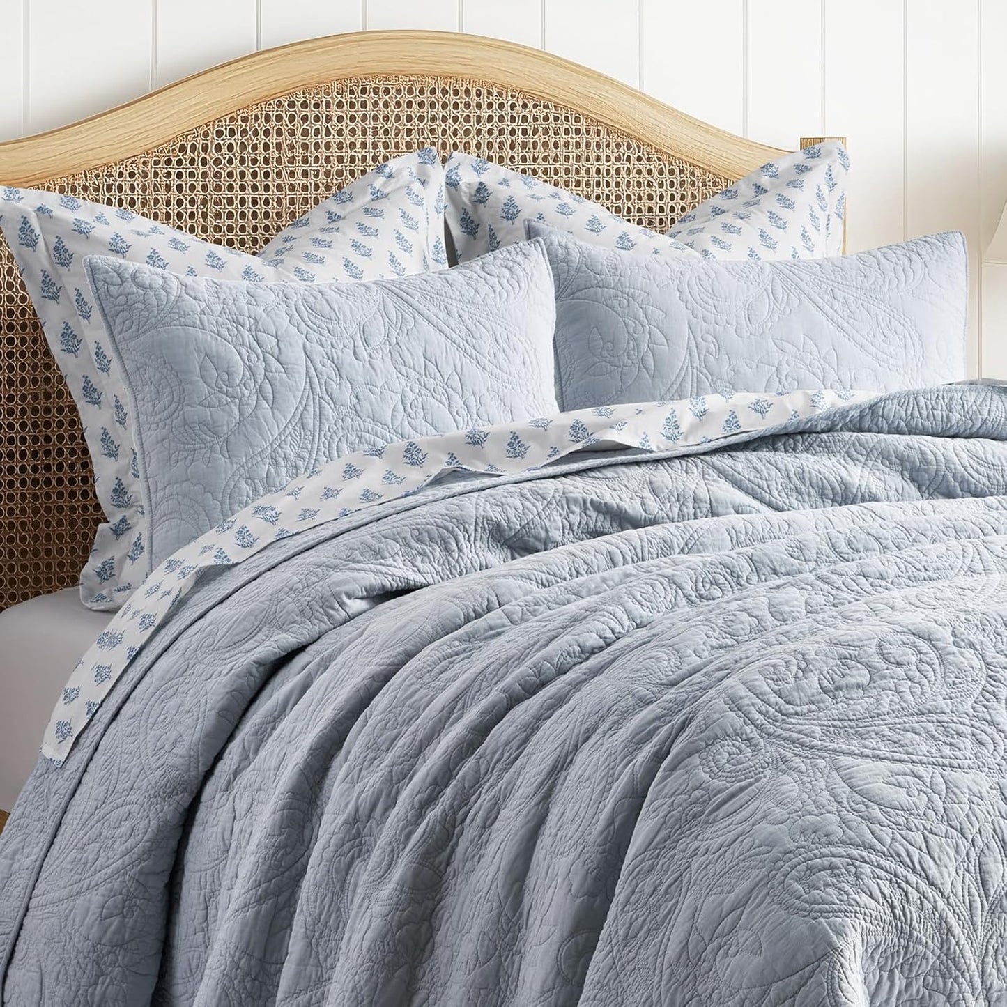 EVERGRACE 100% Cotton Paisley Quilt Set, Queen Size 3 Piece Set – Prewashed Lightweight Bedspread with 2 Shams, Soft & Breathable Matelasse Coverlet for All-Season Comfort, Pearl Blue