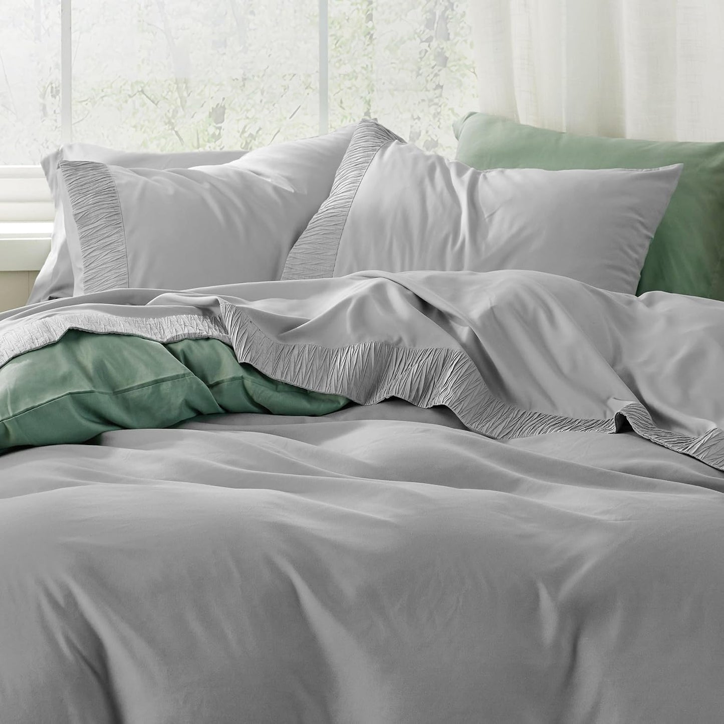Bedsure California King Sheet Sets - 4 Pieces Soft Cal King Sheets - Breathable & Cooling - Hotel Luxury - Easy Care Polyester Microfiber Bedding for Women, Men, Grey