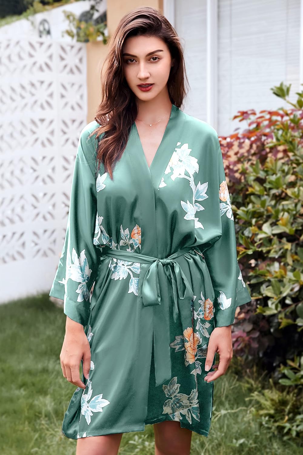 BABEYOND Short Kimono Bath Robe Blouse Satin Silky Kimono Cover Up Loose Cardigan Sleepwear Wedding Robe