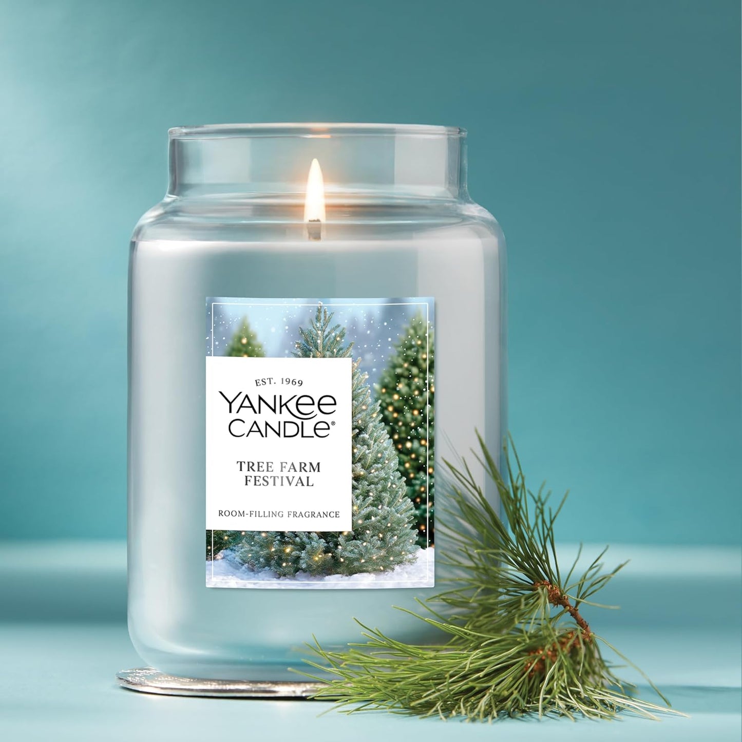Yankee Candle Tree Farm Festival Scented Candle, 22oz Large Jar with up to 150 Hour Burn Time, Giftable, Holidays