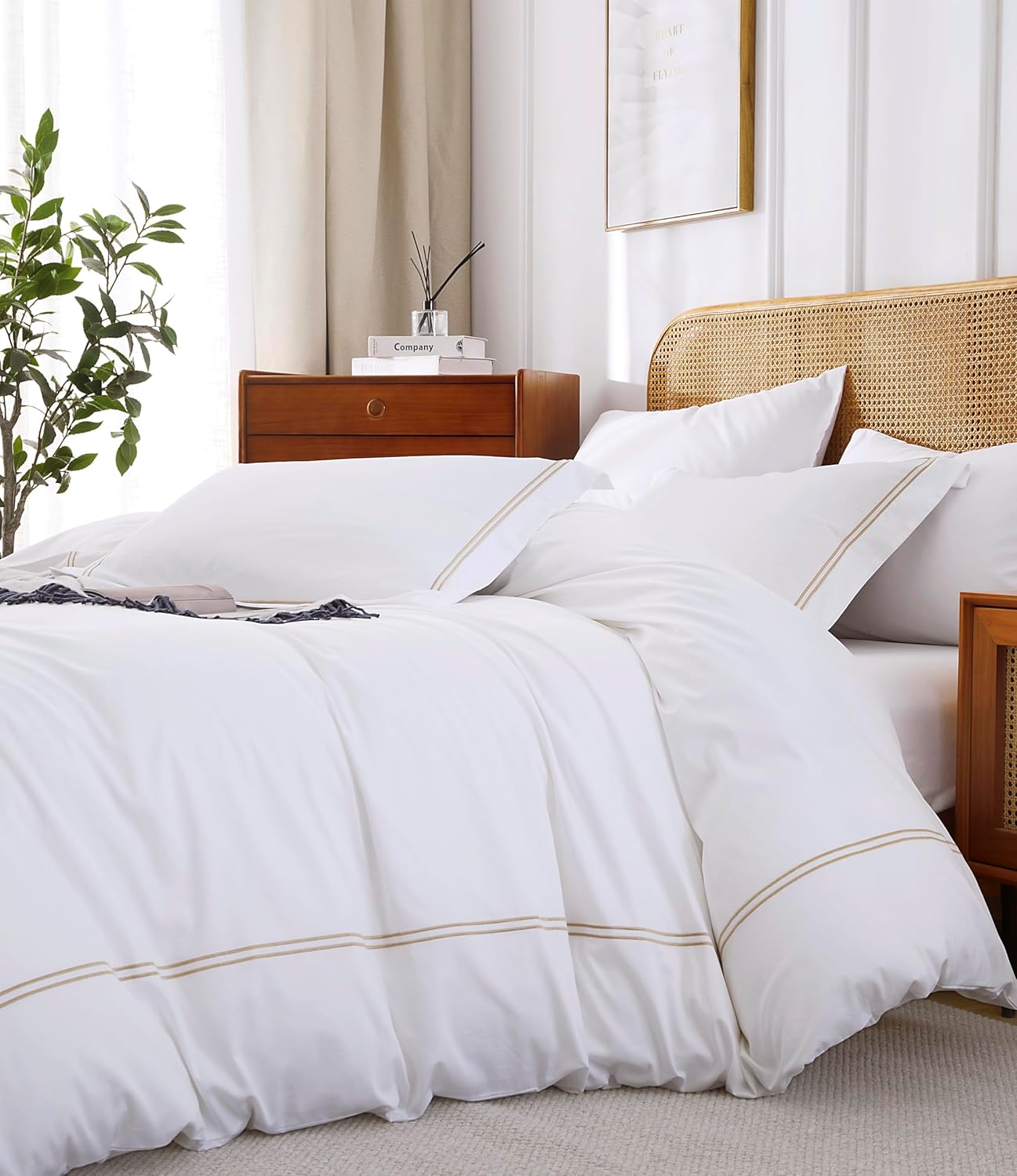 100% Cotton Duvet Cover Set Soft Comfortable with Embroidery Design 3 Pcs Sateen Weave Home Bedding Set (White&Gold, Queen)