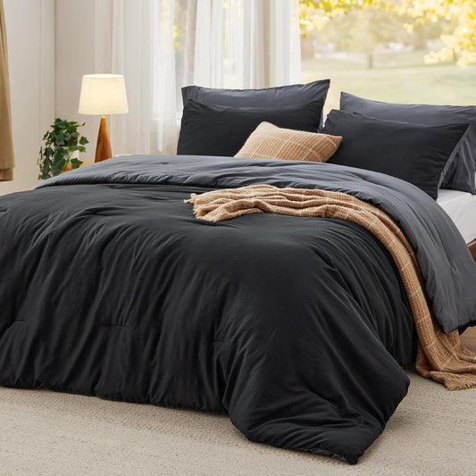 Bedsure King Size Comforter Set, Reversible Black Soft Prewashed Bedding for All Seasons, 3 Pieces Warm Down Alternative Bed Set, 1 Lightweight Comforter (104"x90") and 2 Pillowcases (20"x36")