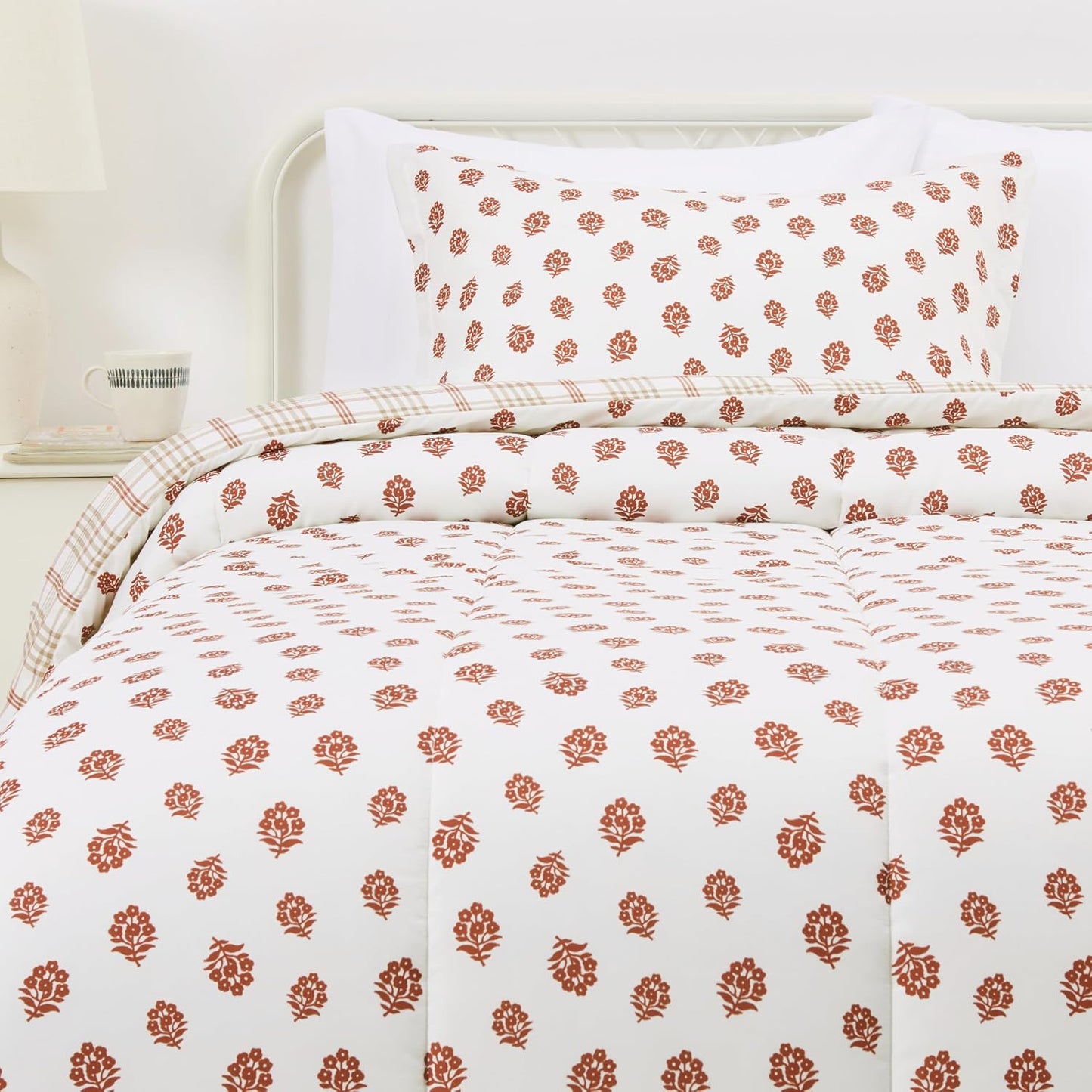 Amazon Basics Lightweight Microfiber Comforter Sets, 2-Pieces, Off White, Floral, Twin/Twin XL