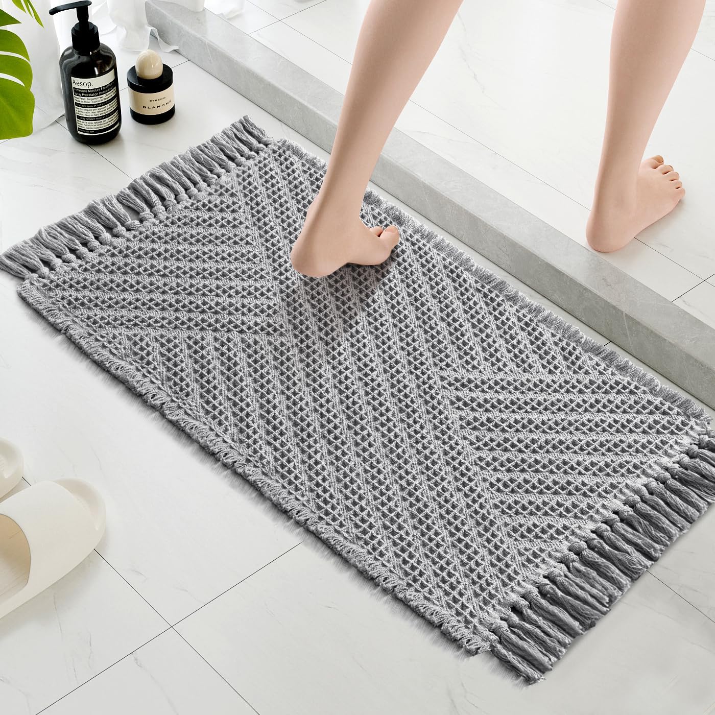 H.VERSAILTEX Waffle Bath Mat Super Absorbent Boho Bath Mat Non Slip Bath Rugs for Bathroom Floor Machine Washable Dry Fast Bathroom Rugs with Tassels, 17" x 24", Dove