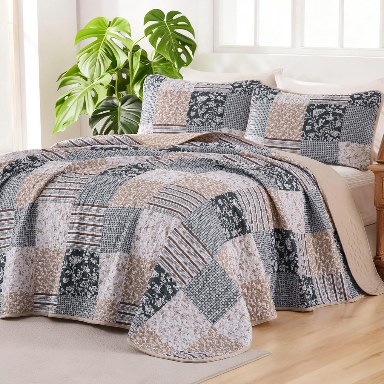 Mybedsoul Patchwork Quilt Set Queen Size, 3 Pieces Blue Brown Floral Plaid Bedspread Coverlet Set, Reversible Soft Microfiber Bedding Set for All Season, Fall Winter Queen 90"x96"