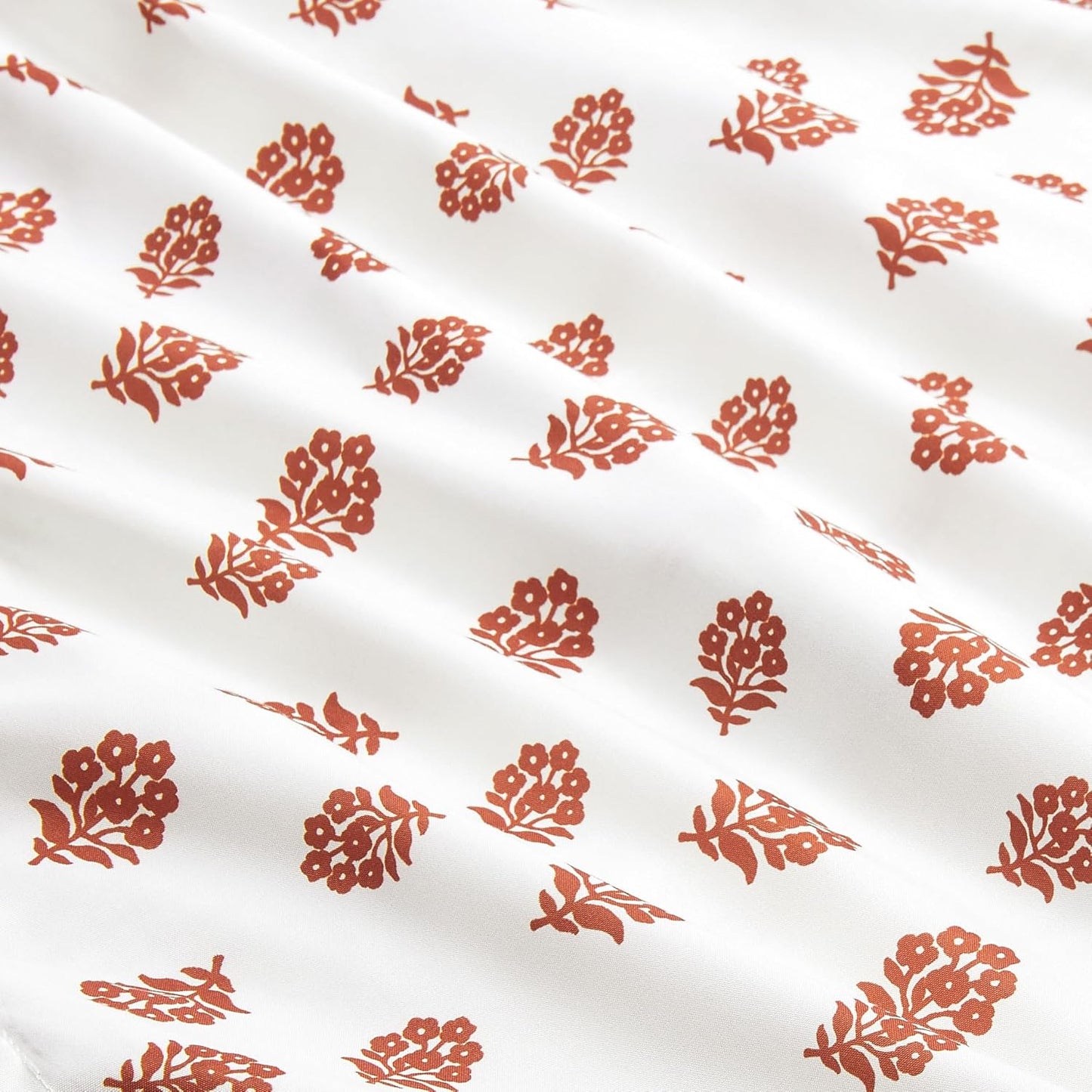 Amazon Basics Lightweight Microfiber Comforter Sets, 3-Pieces, Off White, Floral, King