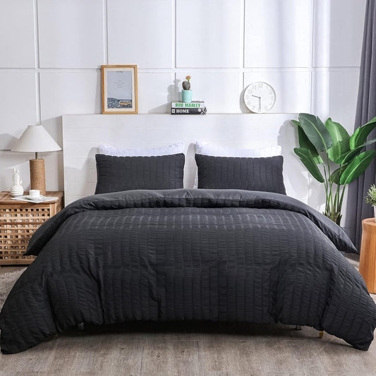 AveLom Seersucker Duvet Cover Set King Size (104 x 90 inches), 3 Pieces (1 Duvet Cover + 2 Pillow Cases), Black Ultra Soft Washed Microfiber, Textured Duvet Cover with Zipper Closure, Corner Ties