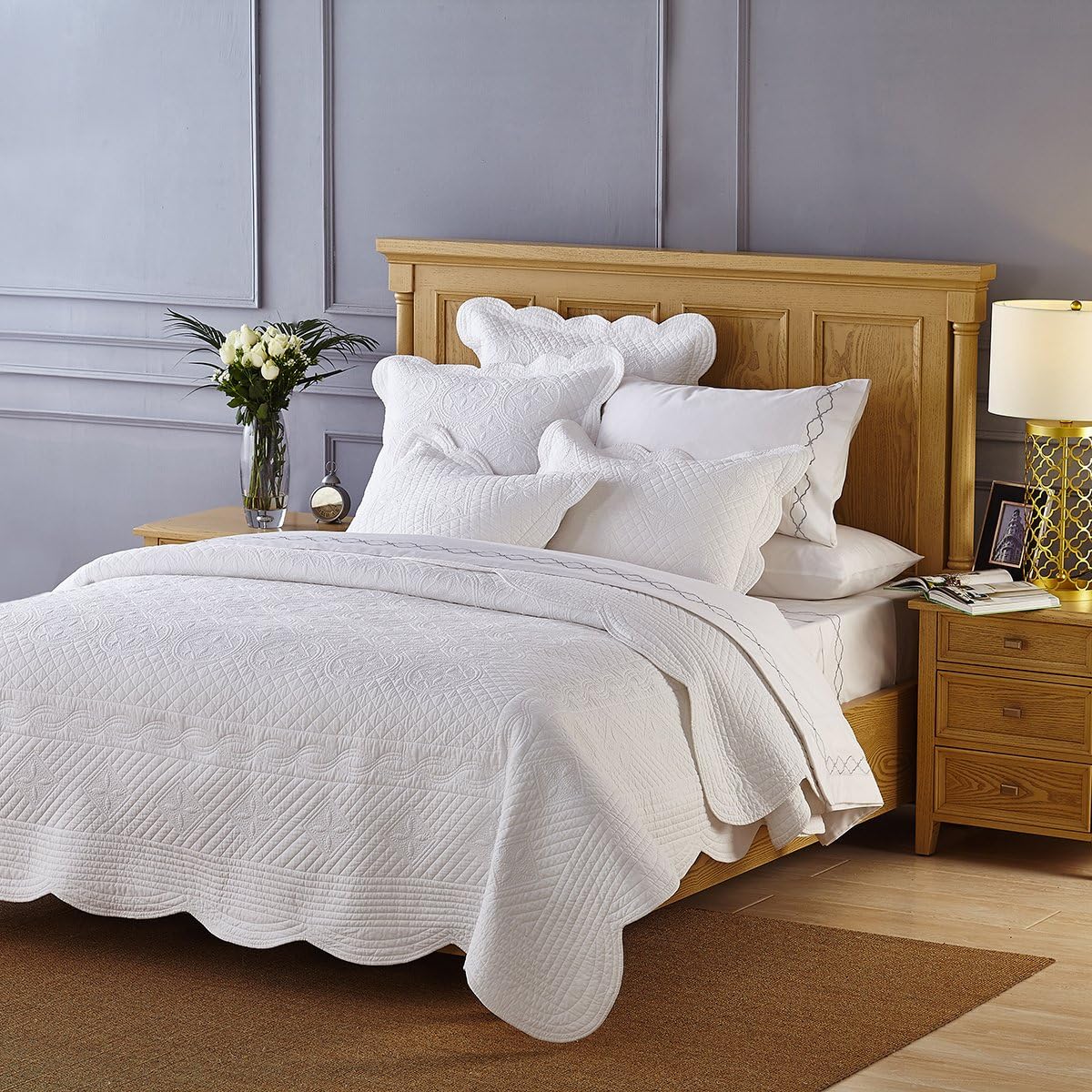 Calla Angel Sage Garden Luxury Pure Cotton Quilt, Queen, White