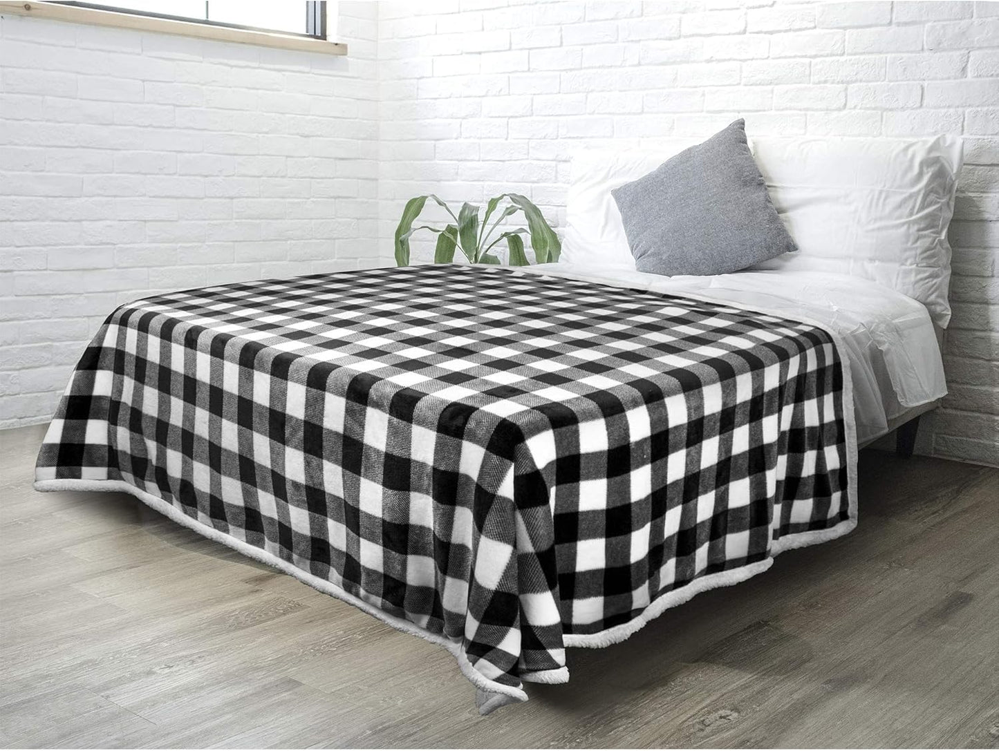 Pavilia Black & White Buffalo Plaid Sherpa Bed Blanket - King, Plush Checkered Fleece & Flannel, Warm Winter Blanket for Couch & Sofa, 90x108