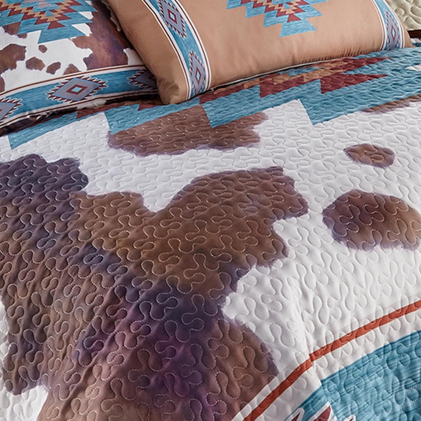 BLACK FOREST DECOR Aztec Cowhide Twin Quilt Set - Lightweight, Southwest Style Bedding with Cowhide and Geometric Patterns, Includes Quilt and Sham, Machine Washable
