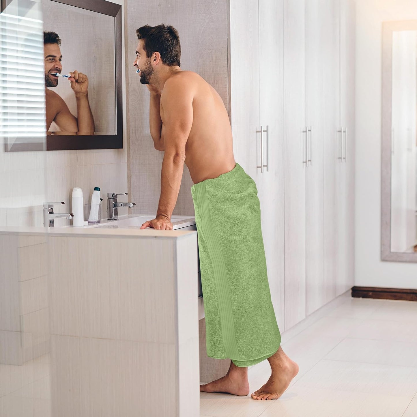 Utopia Towels Extra Large Bath Sheets 2 Pack, 35 by 70 Inches,100% Cotton Highly Absorbent & Quick Dry Bath Towel for Adults, Super Soft Towel, Green