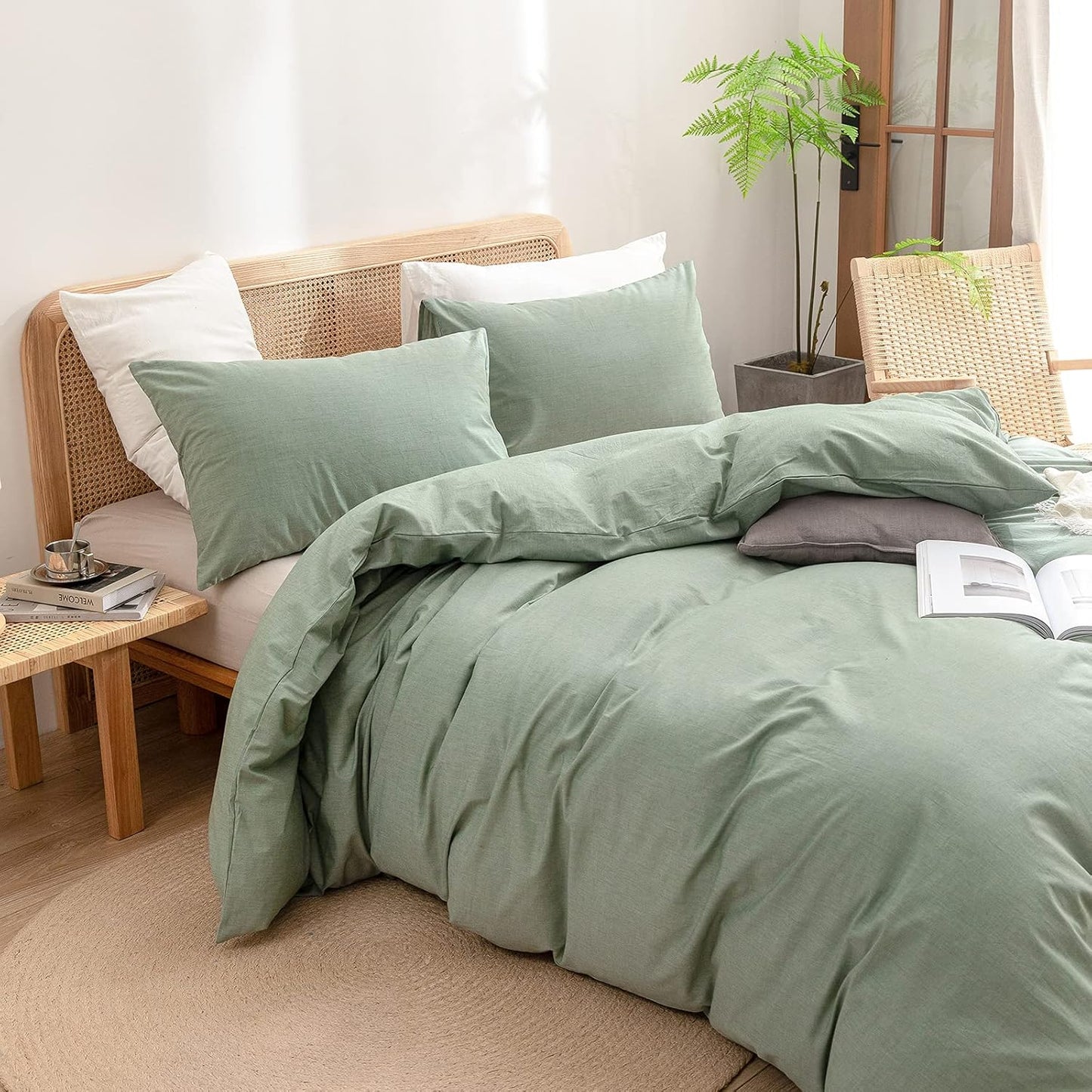 BESTOUCH Duvet Cover Set 100% Washed Cotton Linen Feel Super Soft Comfortable Chic Lightweight 3 PCs Home Bedding Set Solid Green Queen