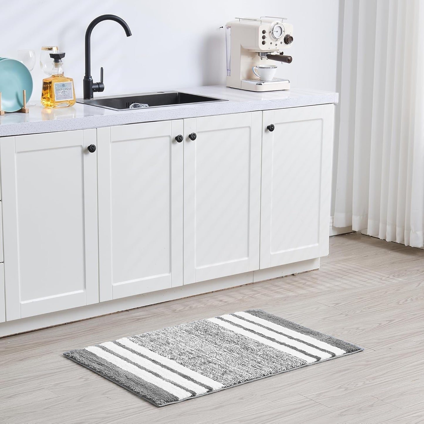 CozeCube Bath mats for Bathroom Non Slip, Fluffy Absorbent Microfiber Bath mat Washable, Aesthetic Bathroom Rugs, Small Grey Striped Bath mat, Grey, 24" x 16"