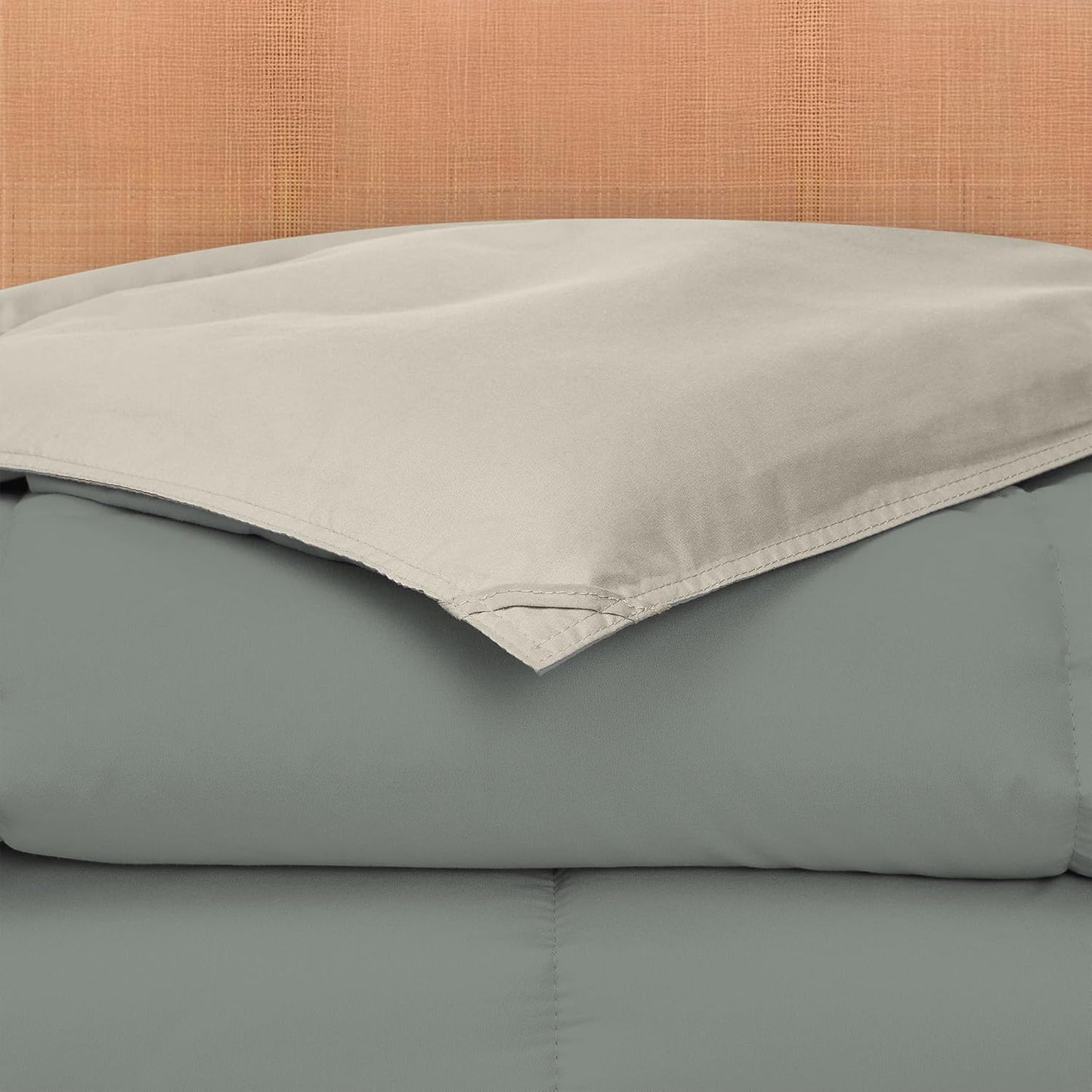Modern Threads Down Alternative Reversible Comforter Sage Green/Cream California King
