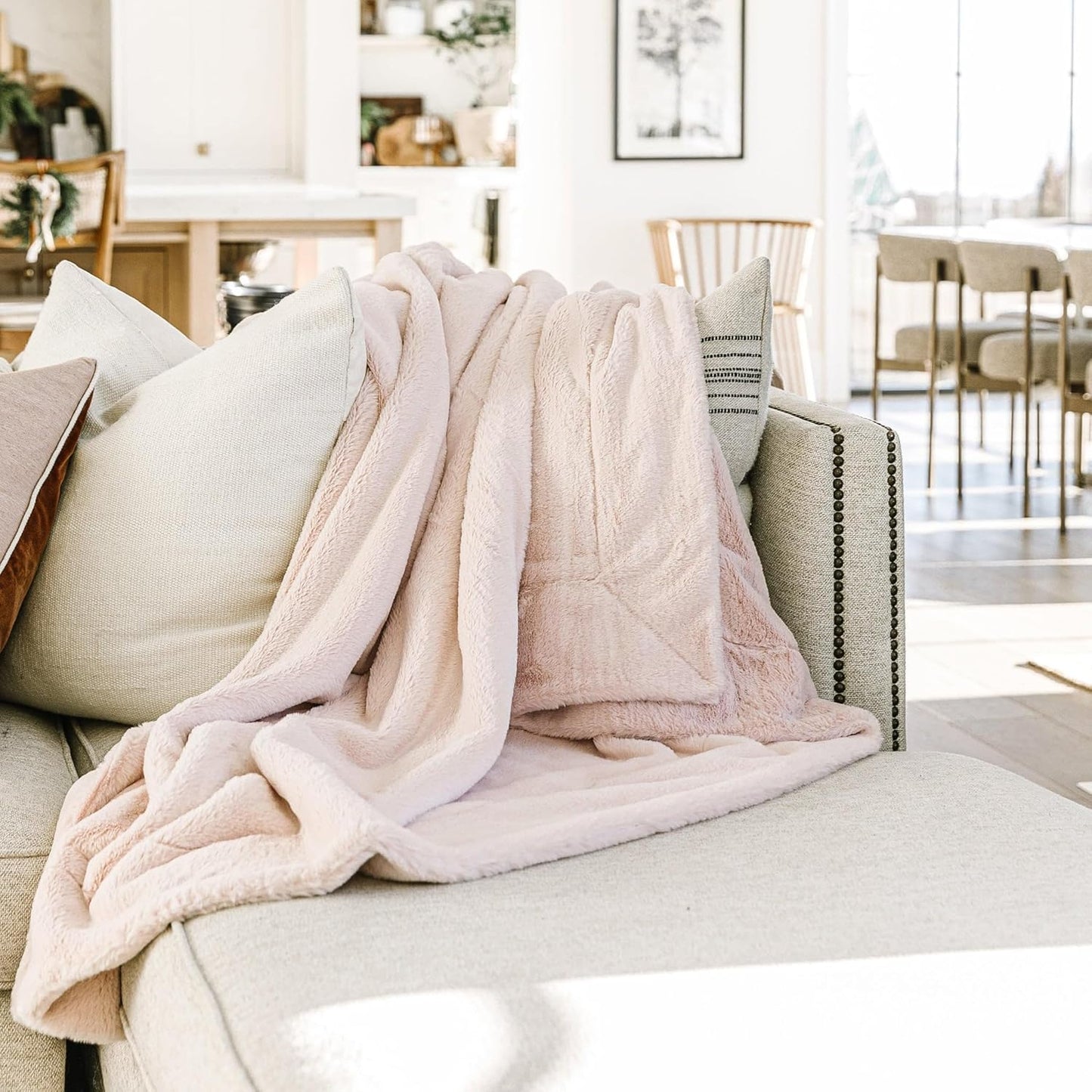 Minky Designs Blossom Pink Minky Blanket – Ultra Soft Faux Fur Throw Blanket for Couch, Bed & Home – Fluffy, Warm & Luxurious – Posh Collection (X-Large, 60x84)