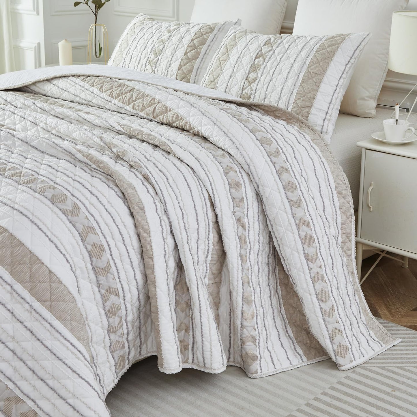 Brandream Queen Size Quilt Set Cotton Blend Patchwork Quilts White Beige Striped Quilts Modern Farmhouse Waffle Quilted Comforter Set 3-Piece