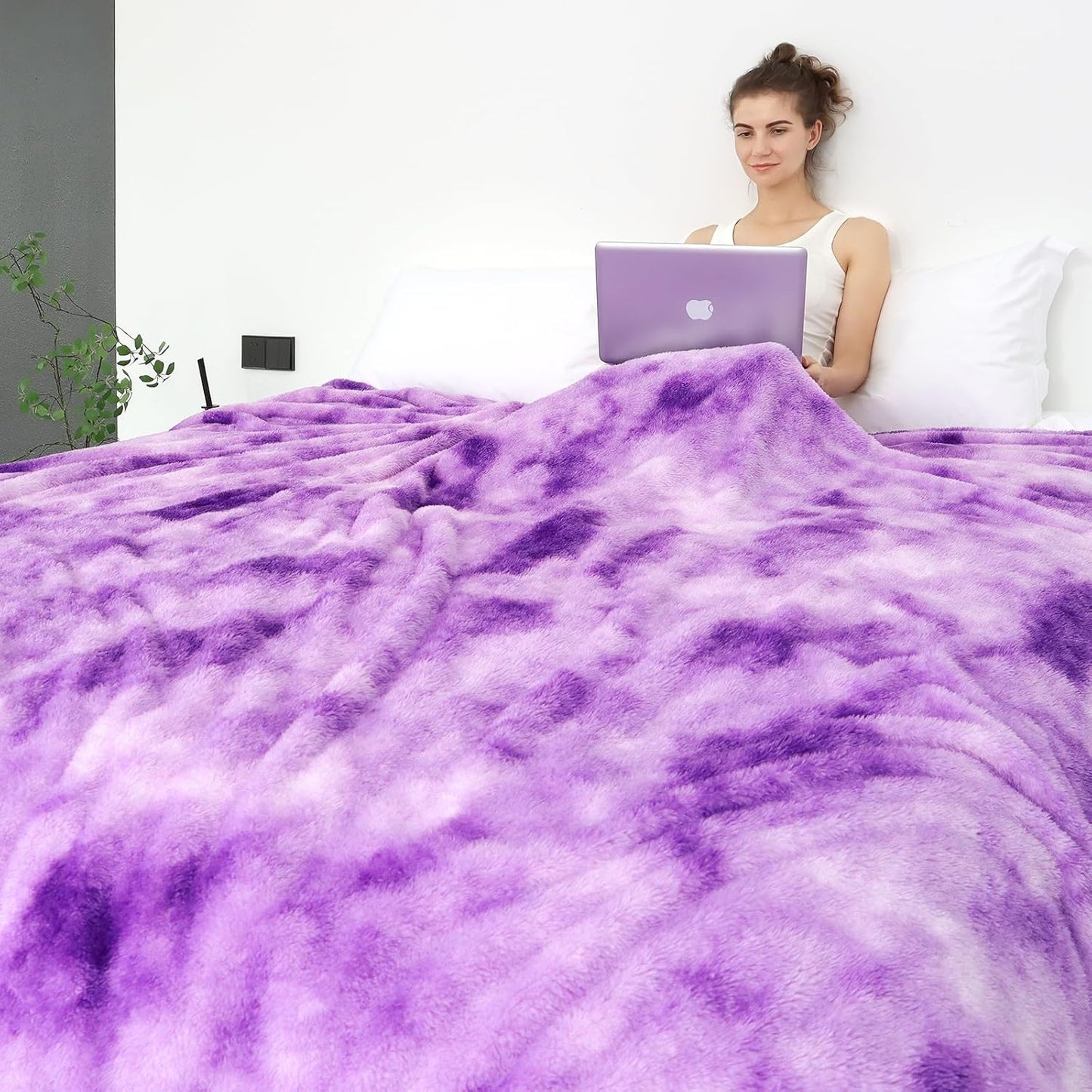 Fleece Throw Blanket Cozy Soft Lightweight Throw Blankets Warm Plush Purple Fall Blankets and Throws Couch Sofa Bed Camping Travel Picnic Outdoor Blanket Bedding Kid Baby Boys Girls Adults 60x80 in