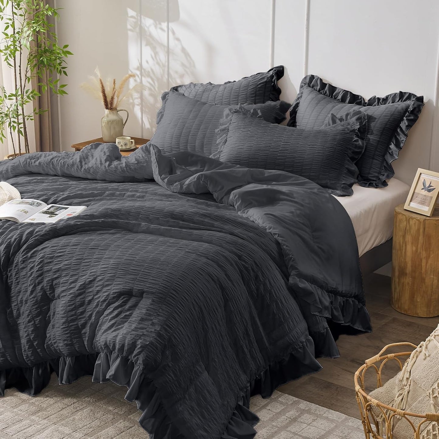 JOLLYVOGUE Dark Gray Queen Comforter Set, 3 Pieces Seersucker Bedding Comforter Sets, All Season Bed in a Bag Queen, Lightweight & Fluffy Queen Bedding Set with 1 Comforter, 2 Ruffle Pillowshams