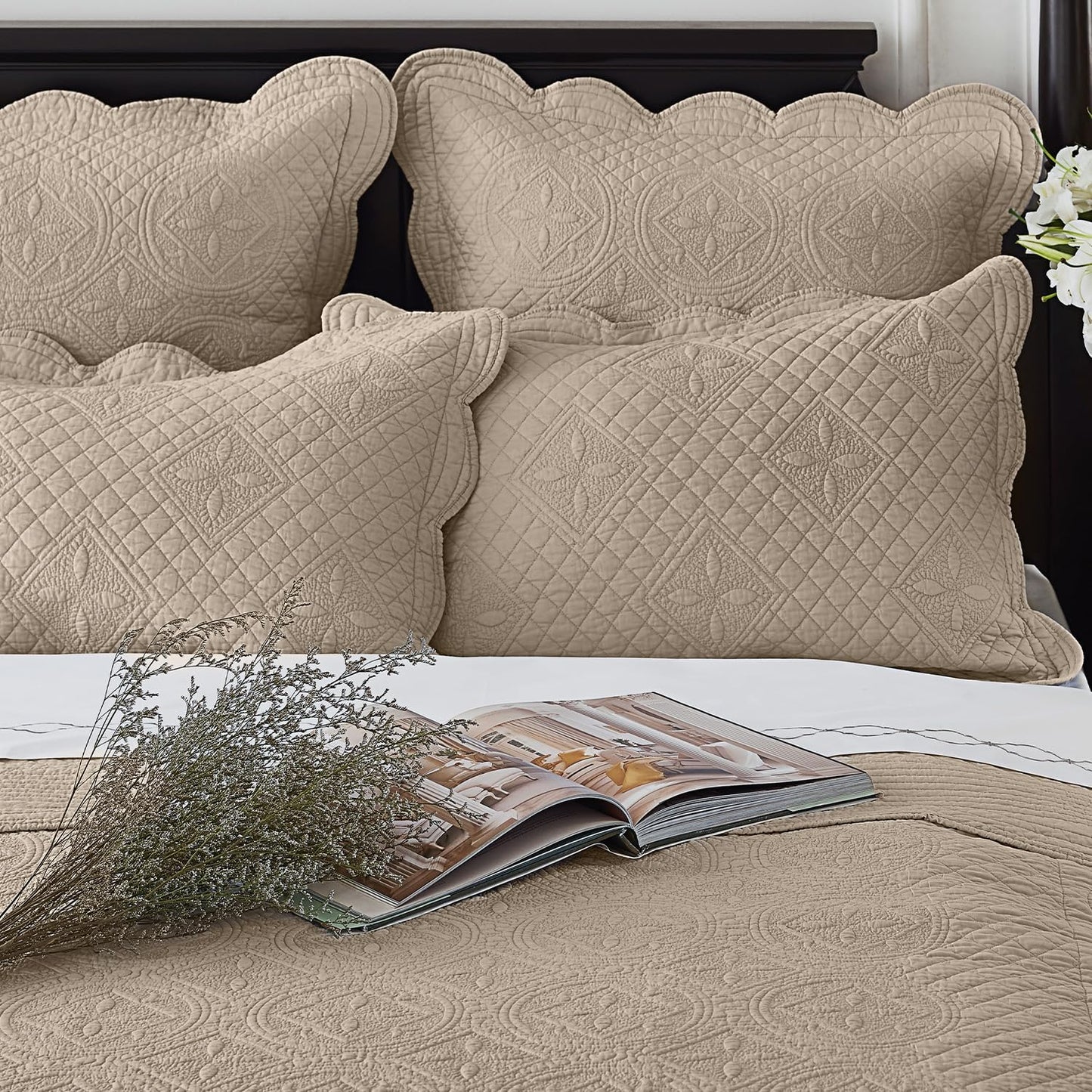 Calla Angel Sage Garden Luxury Pure Cotton Matelasse Quilt Queen, Coffee