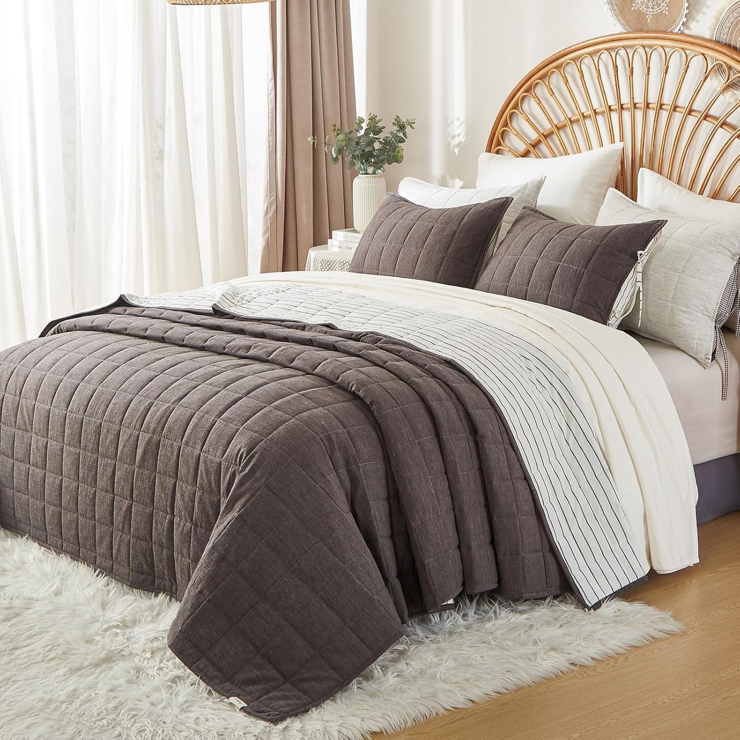 Gray Quilt King Size， Cotton Linen King Quilt Bed Spreads，3-Pieces King Size Quilt Bedding Set with Grey Stripe Coverlet Lightweight Bedding comforters with 2 Pillow Shams
