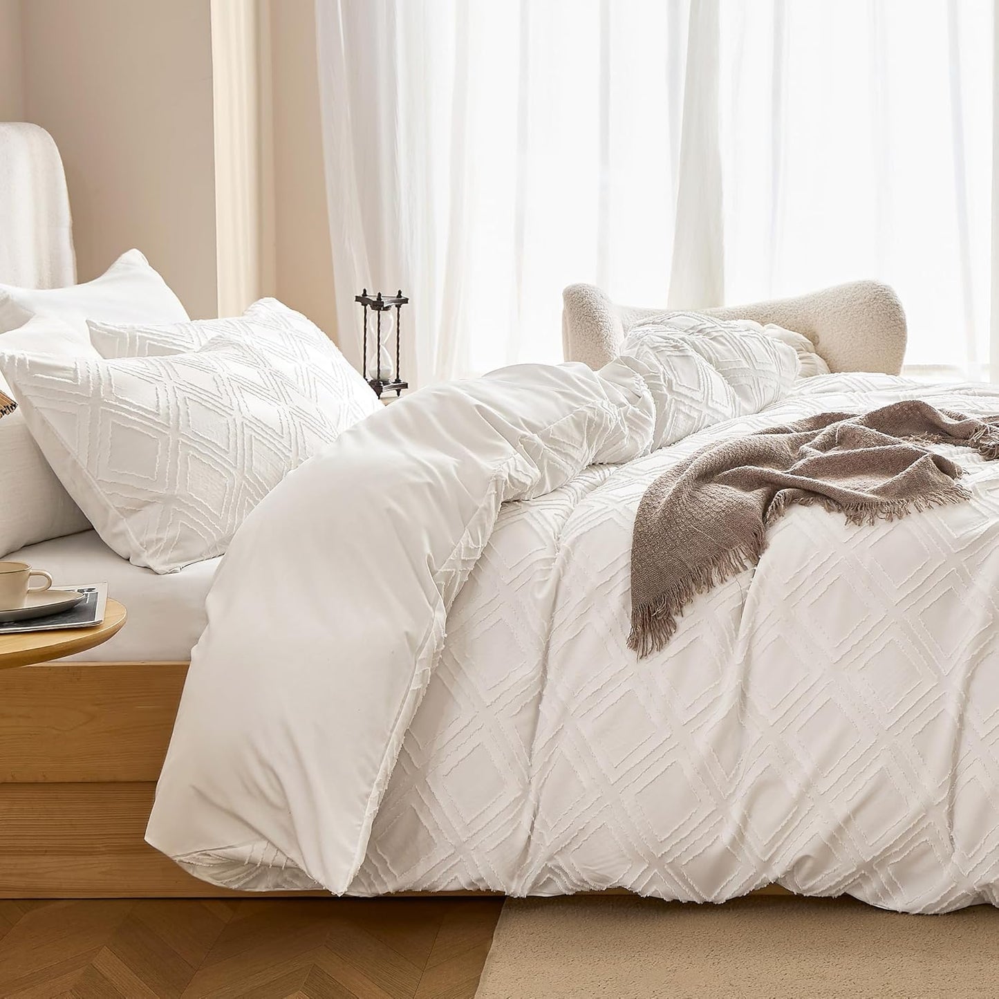 JELLYMONI Duvet Cover King Size White - 3PCS Boho Duvet Cover Set Plaid Polyester Tufted Bohemian Jacquard Knit Textured Comforter Cover 104×90in Rhombic Geometric Pattern Zipper Corner Tie