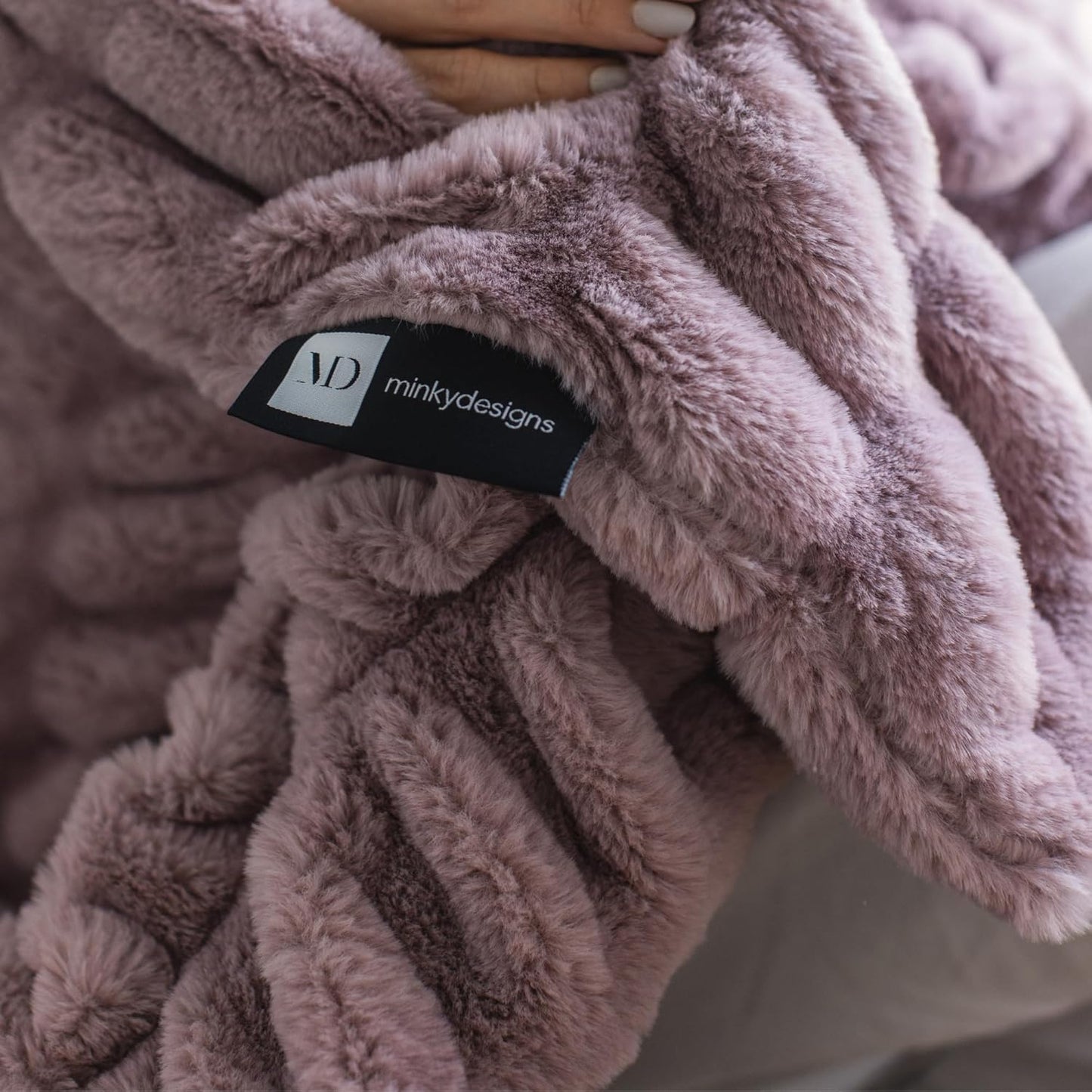 Minky Designs Violet Dream Minky Blanket – Ultra Soft Faux Fur Throw Blanket for Couch, Bed & Home – Fluffy, Warm & Luxurious – Chic Collection (Small, 30x36)