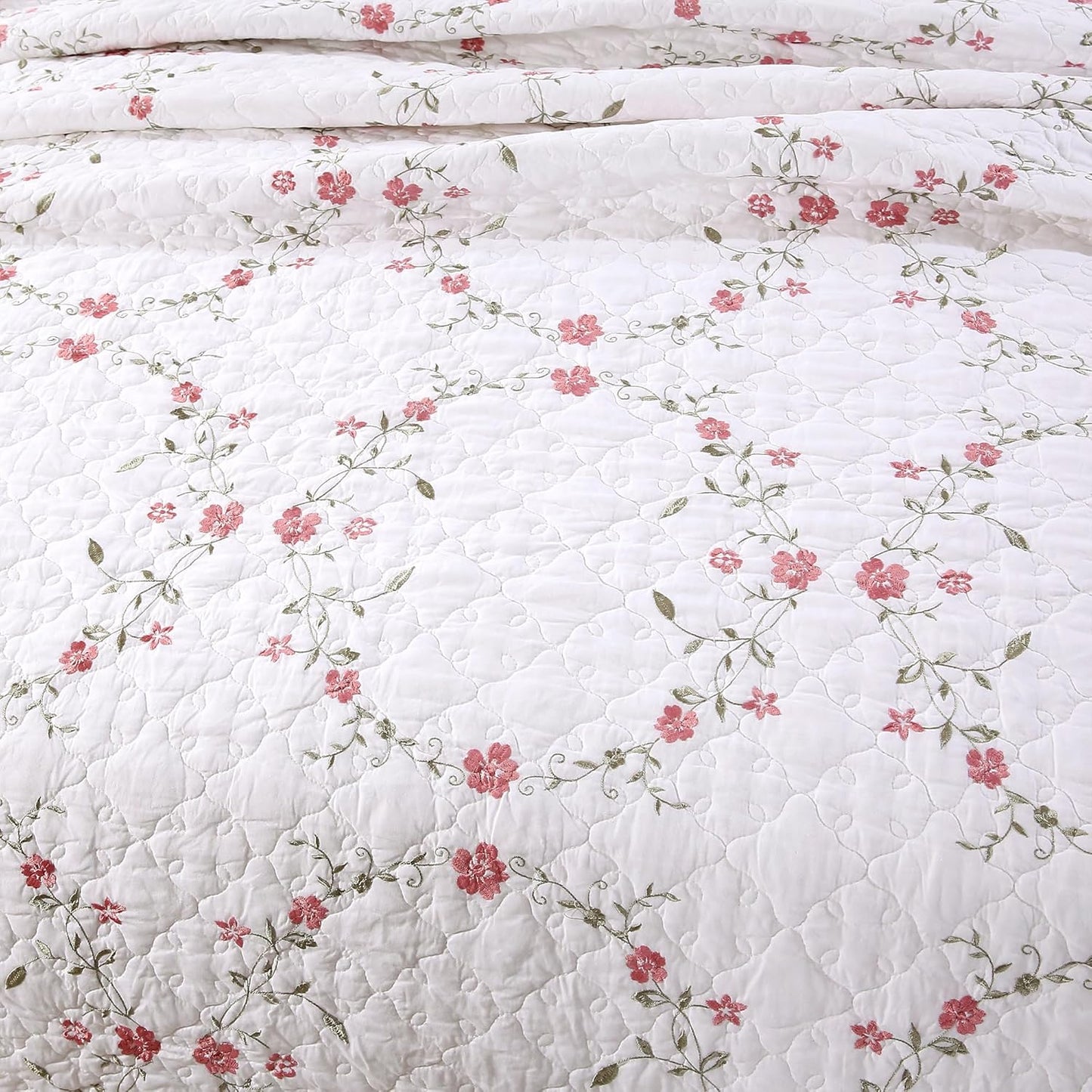 Quilt Set Circular Floral 3D Embroidery Pattern 3 PCS 100% Cotton Reversible Quilted Embroidered Decorative Bedspreads Coverlet Set, Lightweight &Soft Full Size White Bedding Coverlet for All Season