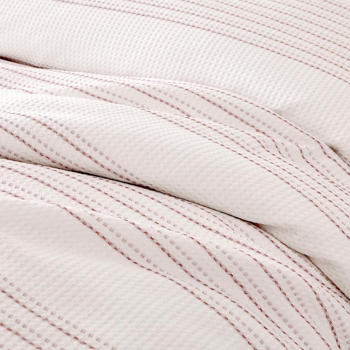 Amazon Basics Waffle Weave Microfiber 3-Piece Duvet Cover Set, Includes 1 Duvet Cover and 2 Pillow Shams, California King, Pink Striped